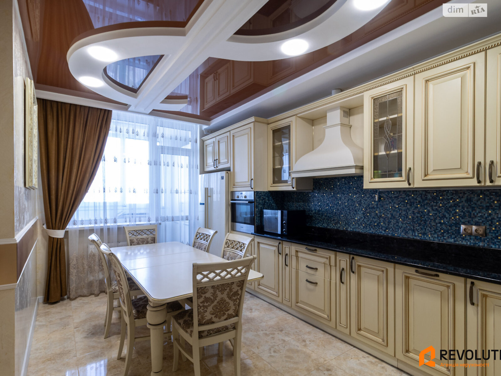 Продаж трикімнатної квартири в Києві, на просп. Валерія Лобановського 6А, район Солом'янський фото 1 Продаж трикімнатної квартири в Києві, на просп. Валерія Лобановського 6А, район Солом'янський фото 1