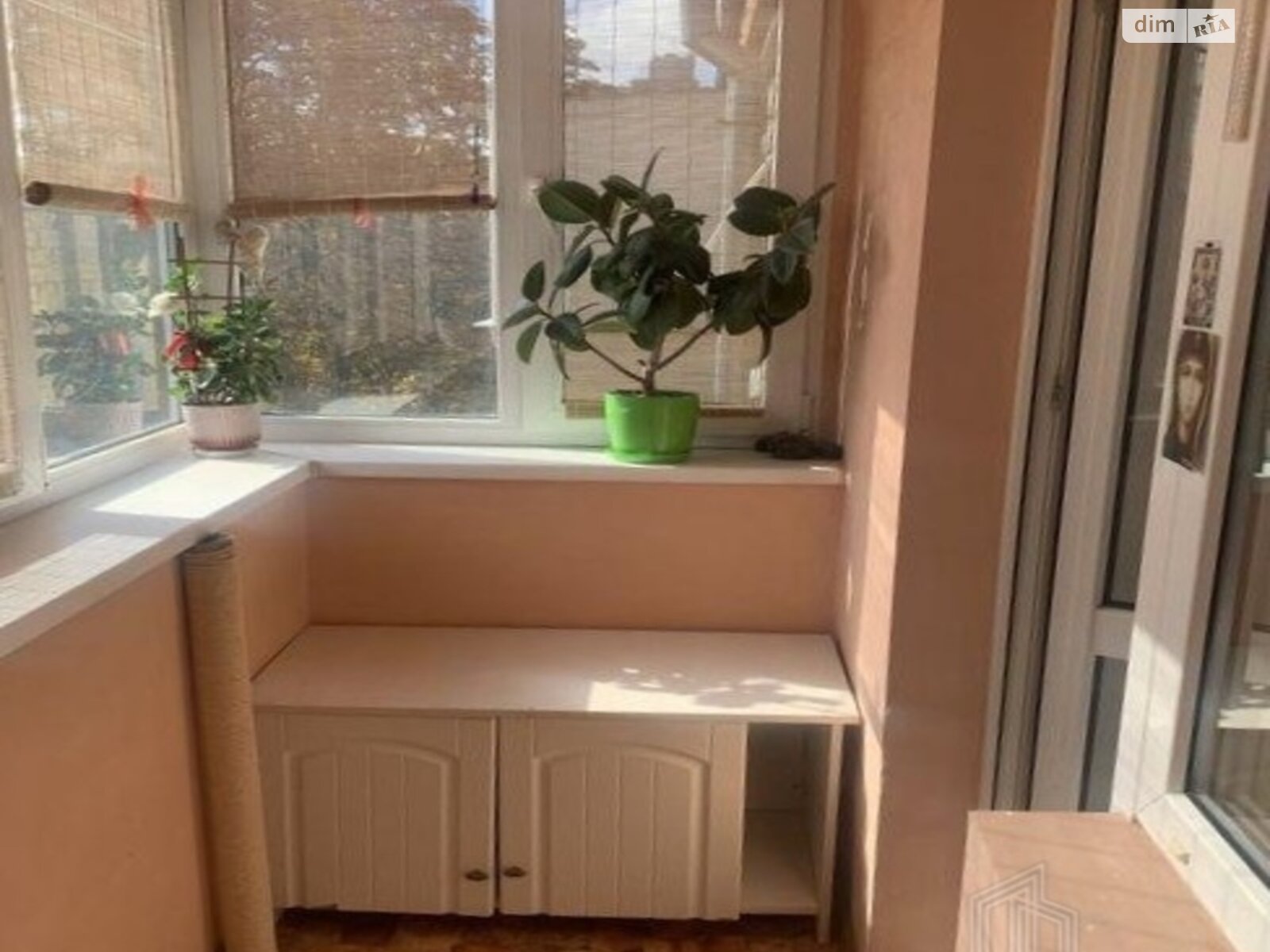 Продажа трехкомнатной квартиры в Киеве, на ул. Василия Овсеенко 10, район Соломенский фото 1 Продажа трехкомнатной квартиры в Киеве, на ул. Василия Овсеенко 10, район Соломенский фото 1