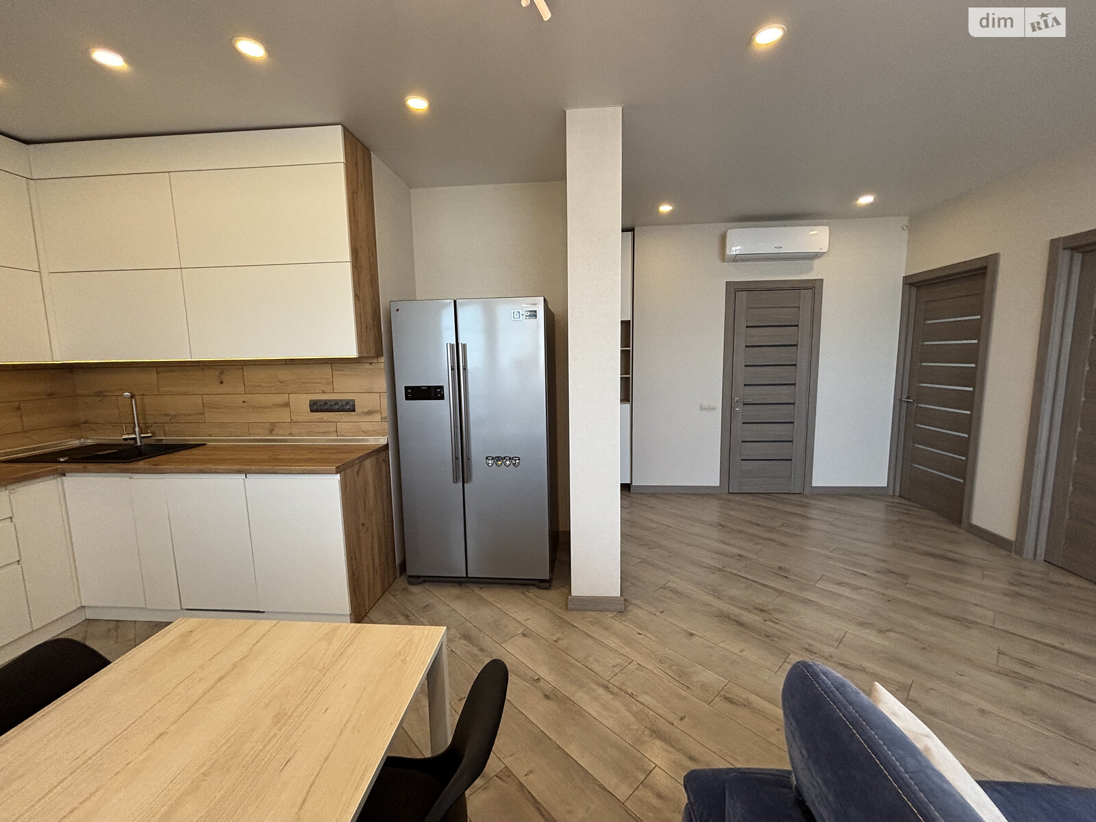Продажа трехкомнатной квартиры в Киеве, на ул. Виталия Скакуна 25, район Соломенский фото 1 Продажа трехкомнатной квартиры в Киеве, на ул. Виталия Скакуна 25, район Соломенский фото 1