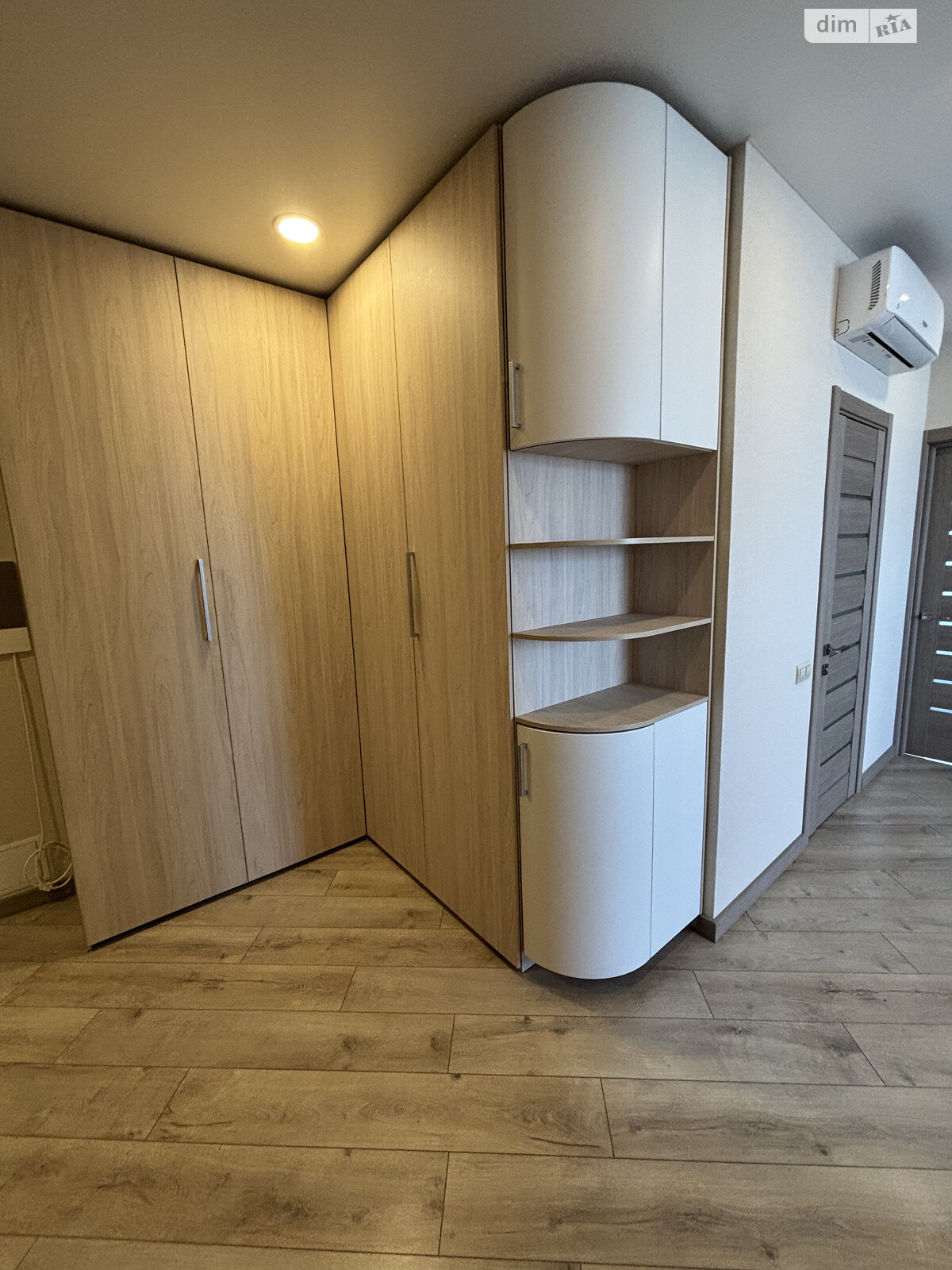Продажа трехкомнатной квартиры в Киеве, на ул. Виталия Скакуна 25, район Соломенский фото 1 Продажа трехкомнатной квартиры в Киеве, на ул. Виталия Скакуна 25, район Соломенский фото 1