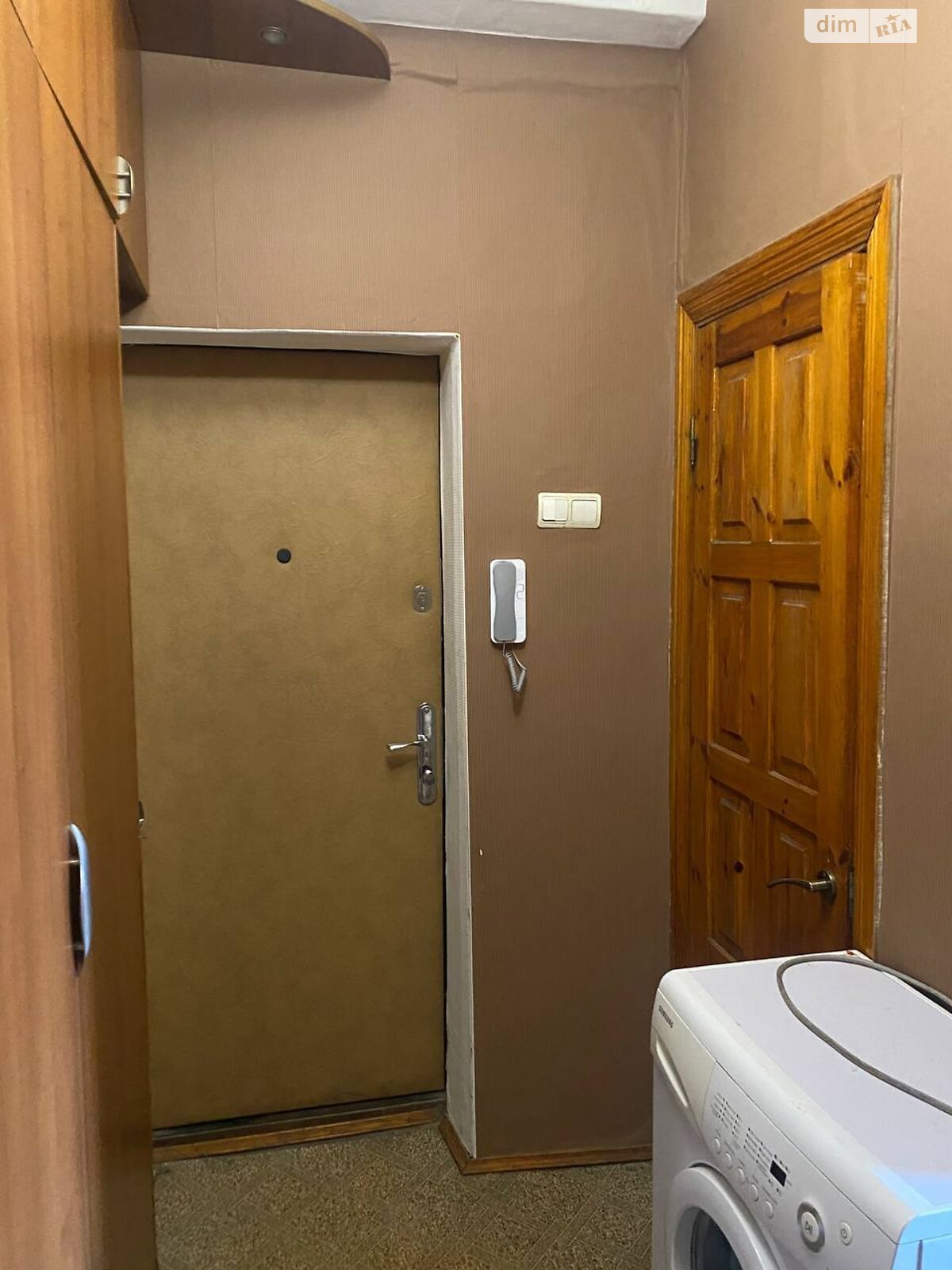 Продажа однокомнатной квартиры в Киеве, на ул. Волынская 8, район Соломенский фото 1 Продажа однокомнатной квартиры в Киеве, на ул. Волынская 8, район Соломенский фото 1