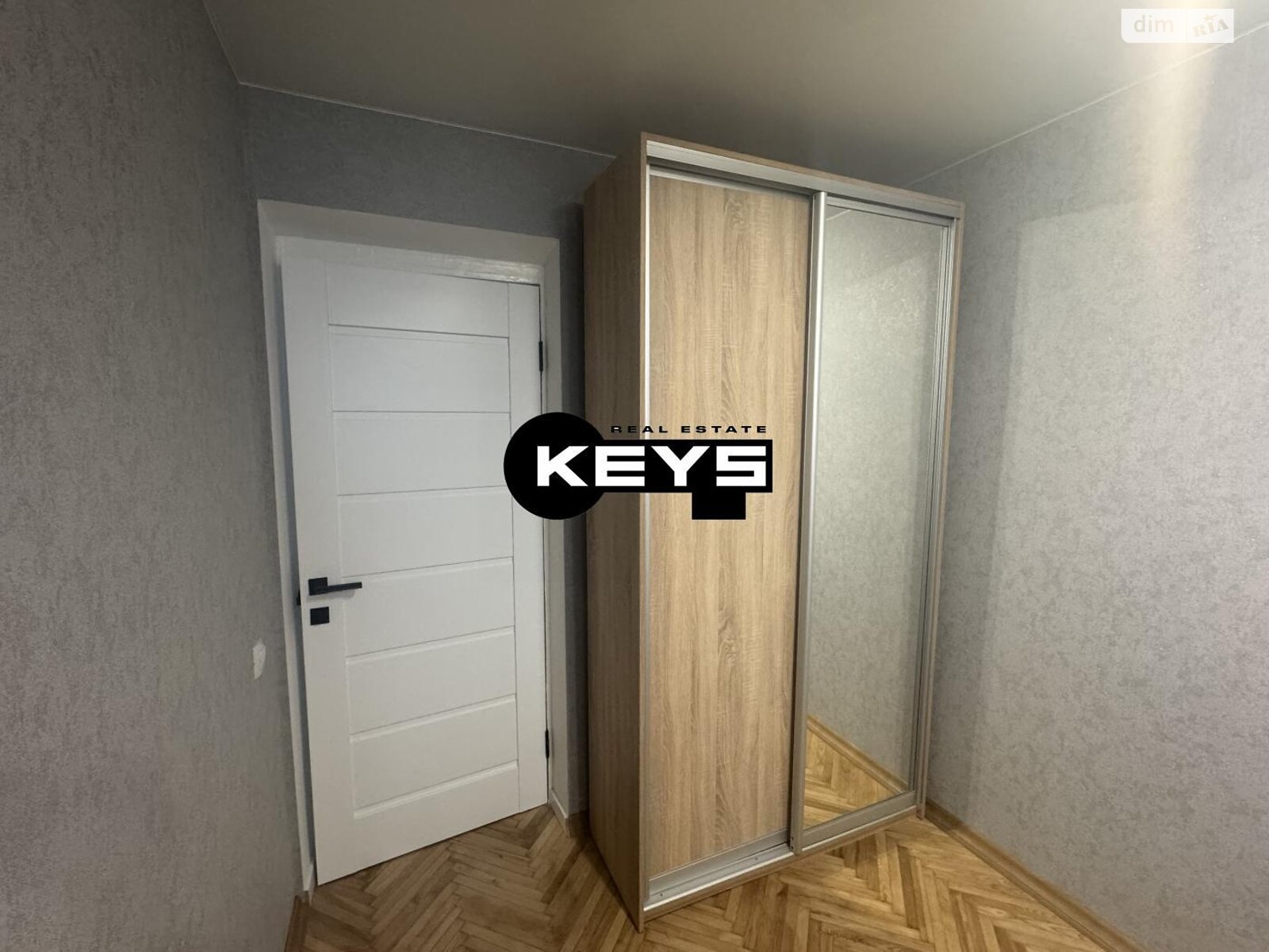 Продаж двокімнатної квартири в Києві, на просп. Повітряних Сил 74, район Солом'янський фото 1 Продаж двокімнатної квартири в Києві, на просп. Повітряних Сил 74, район Солом'янський фото 1
