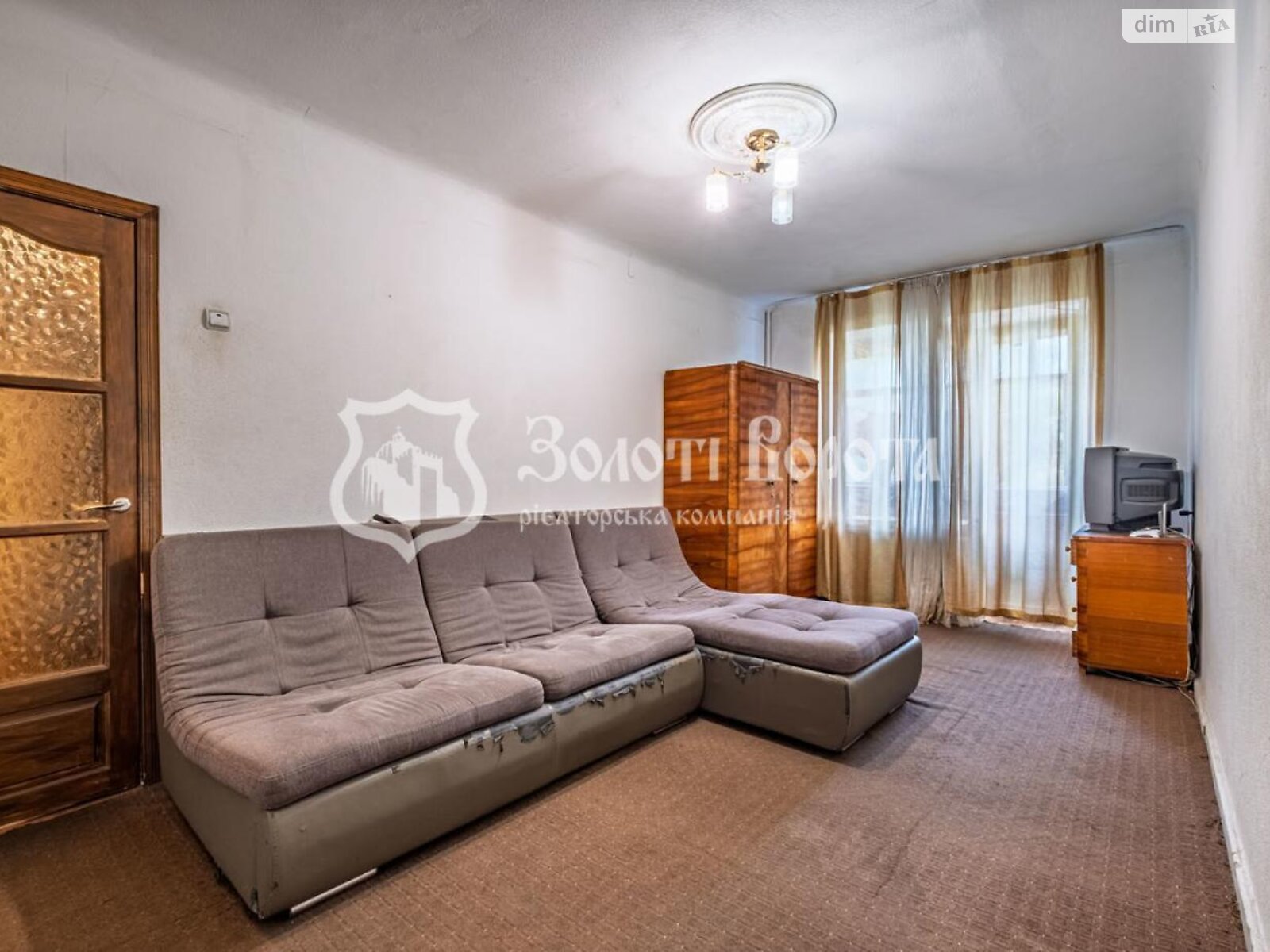 Продажа трехкомнатной квартиры в Киеве, на просп. Воздушных Сил 10, район Соломенский фото 1