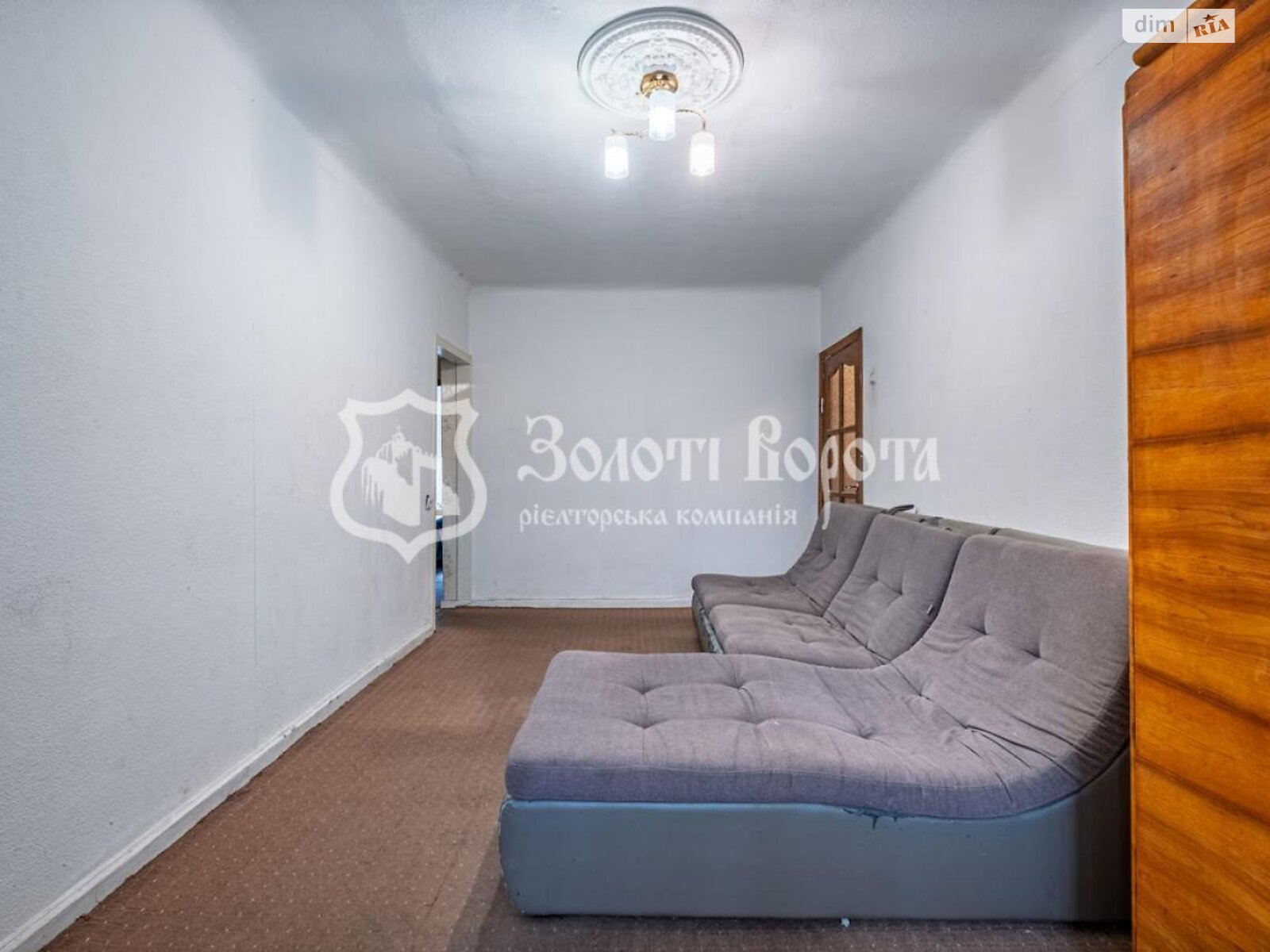 Продажа трехкомнатной квартиры в Киеве, на просп. Воздушных Сил 10, район Соломенский фото 1