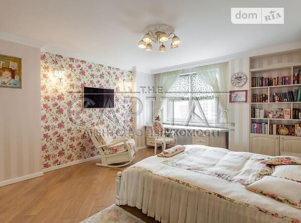 Продажа пятикомнатной квартиры в Киеве, на Липковского 18, район Соломенский фото 1 Продажа пятикомнатной квартиры в Киеве, на Липковского 18, район Соломенский фото 1