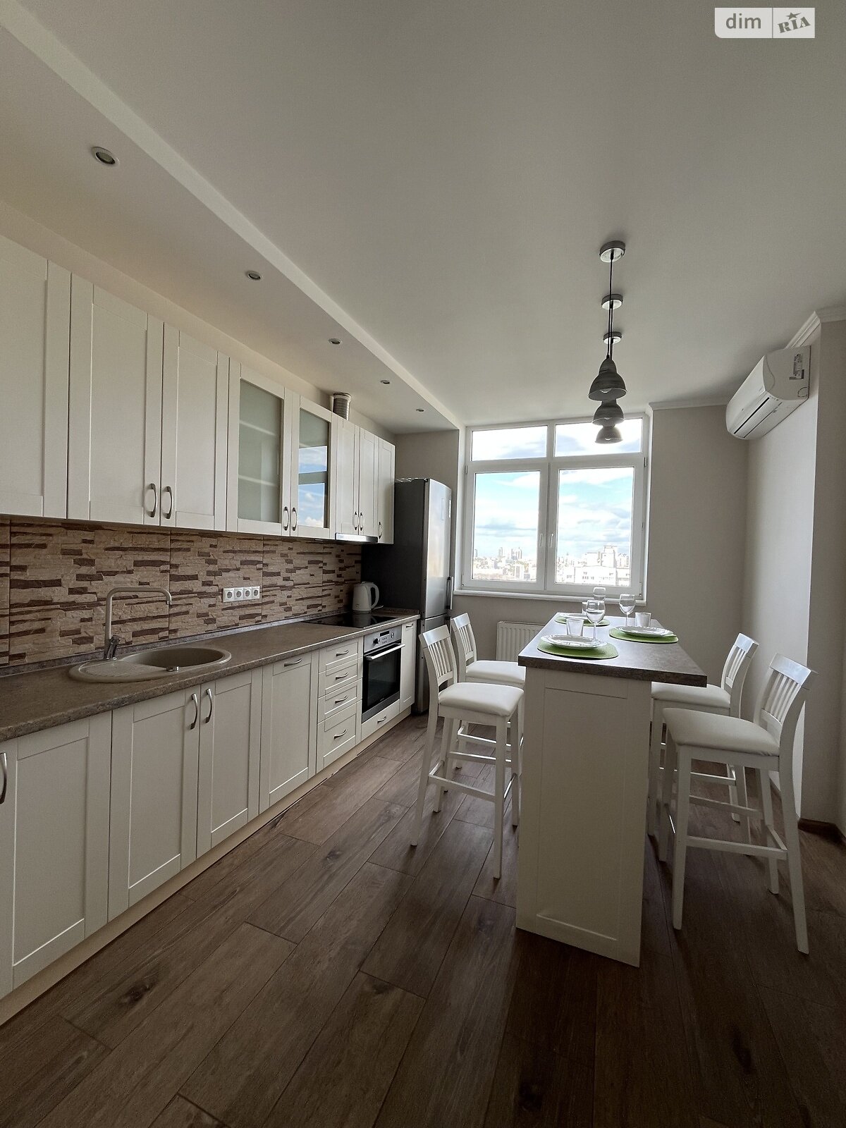 Продаж двокімнатної квартири в Києві, на вул. Богданівська 7А, район Солом'янка фото 1 Продаж двокімнатної квартири в Києві, на вул. Богданівська 7А, район Солом'янка фото 1