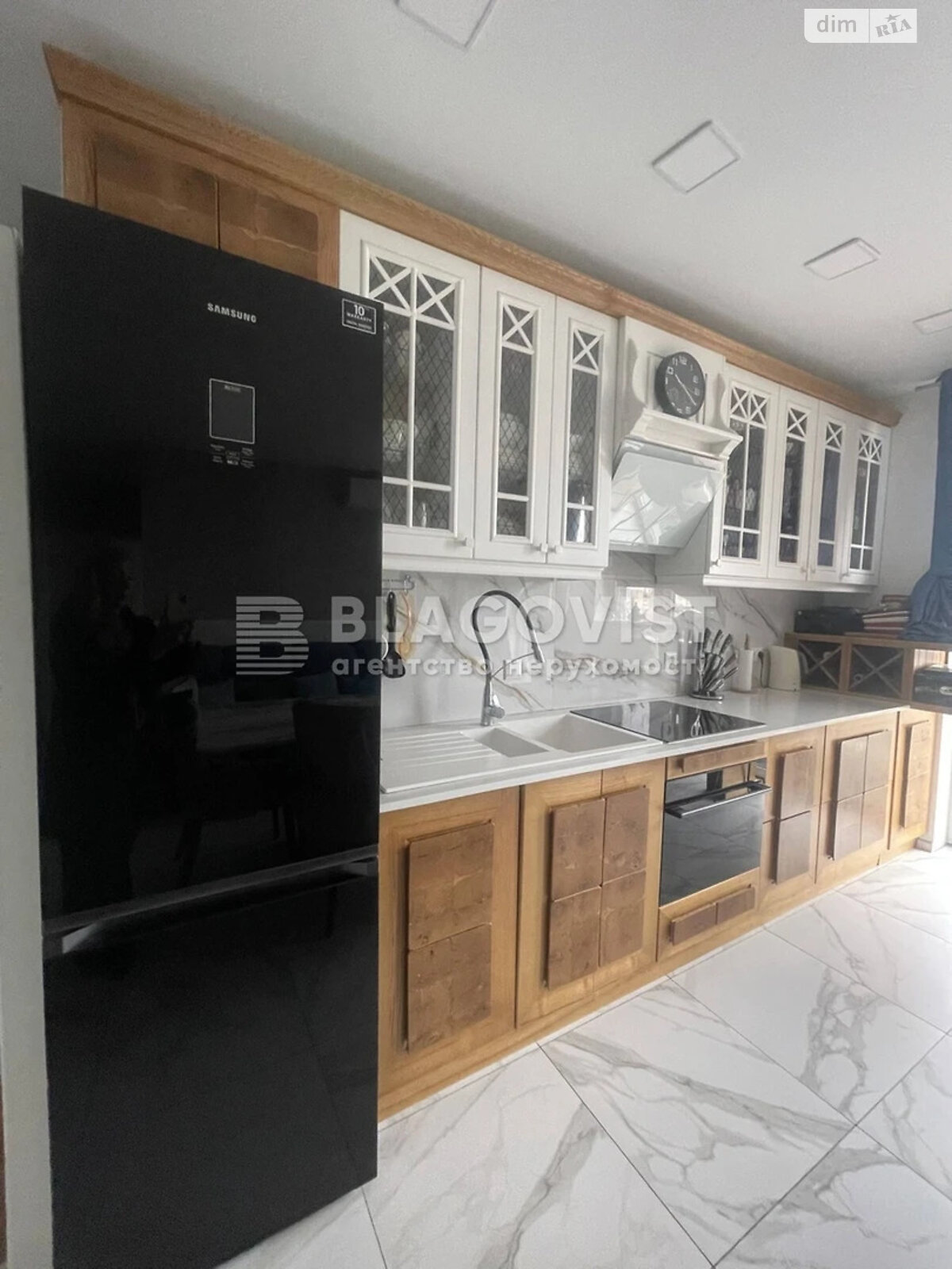 Продаж трикімнатної квартири в Києві, на вул. Богданівська 7В, район Солом'янка фото 1 Продаж трикімнатної квартири в Києві, на вул. Богданівська 7В, район Солом'янка фото 1