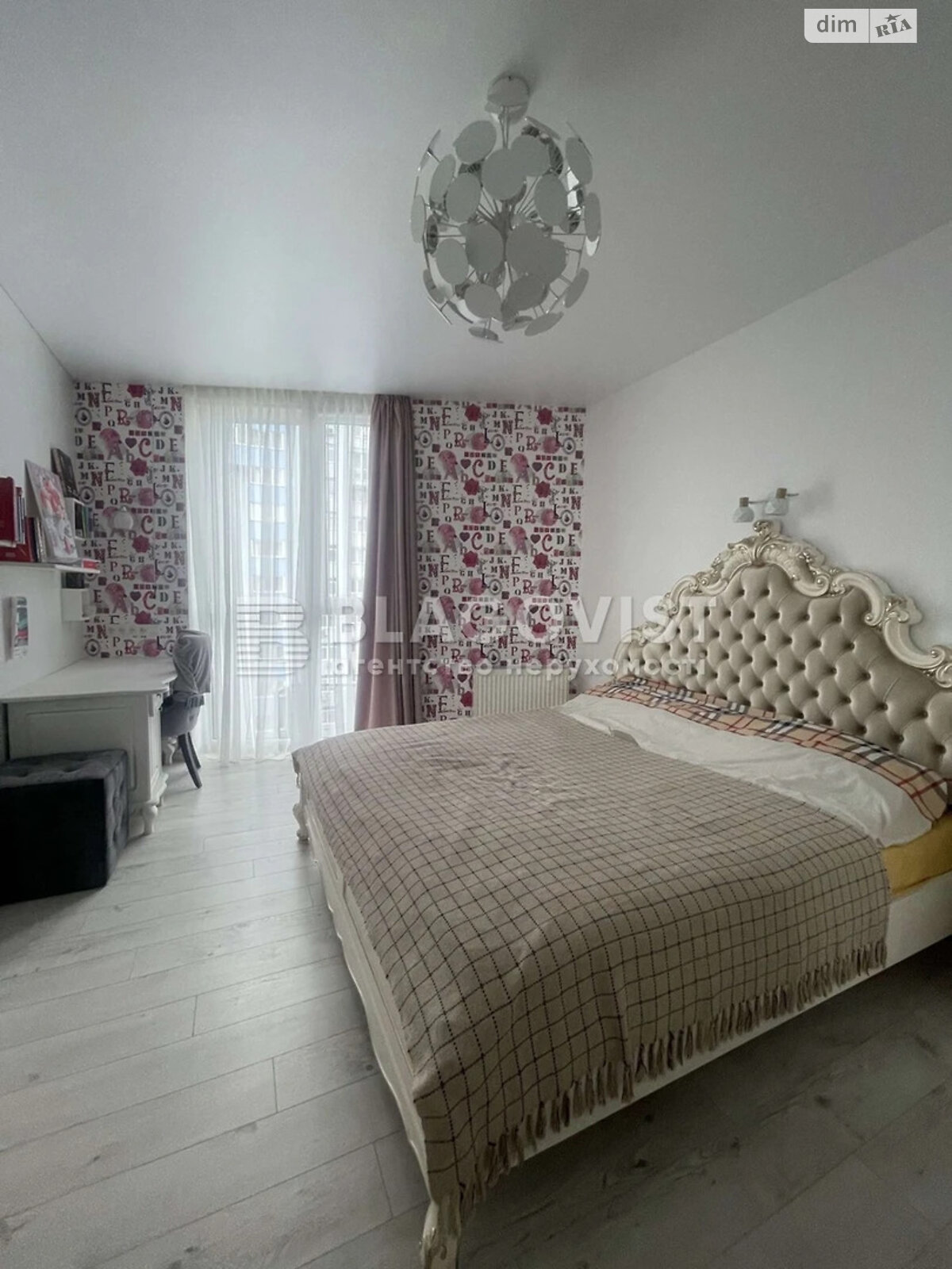 Продаж трикімнатної квартири в Києві, на вул. Богданівська 7В, район Солом'янка фото 1 Продаж трикімнатної квартири в Києві, на вул. Богданівська 7В, район Солом'янка фото 1