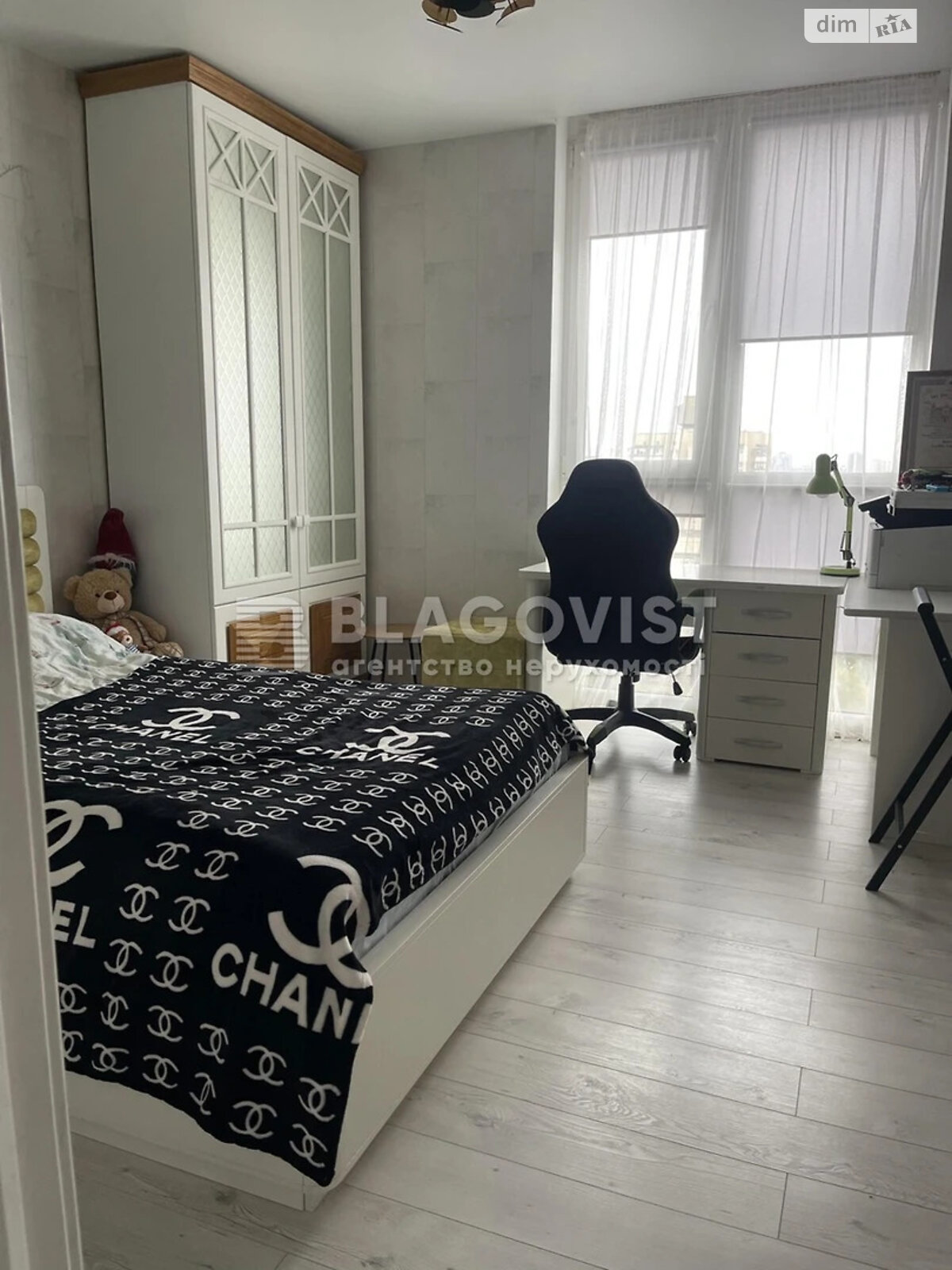 Продаж трикімнатної квартири в Києві, на вул. Богданівська 7В, район Солом'янка фото 1 Продаж трикімнатної квартири в Києві, на вул. Богданівська 7В, район Солом'янка фото 1