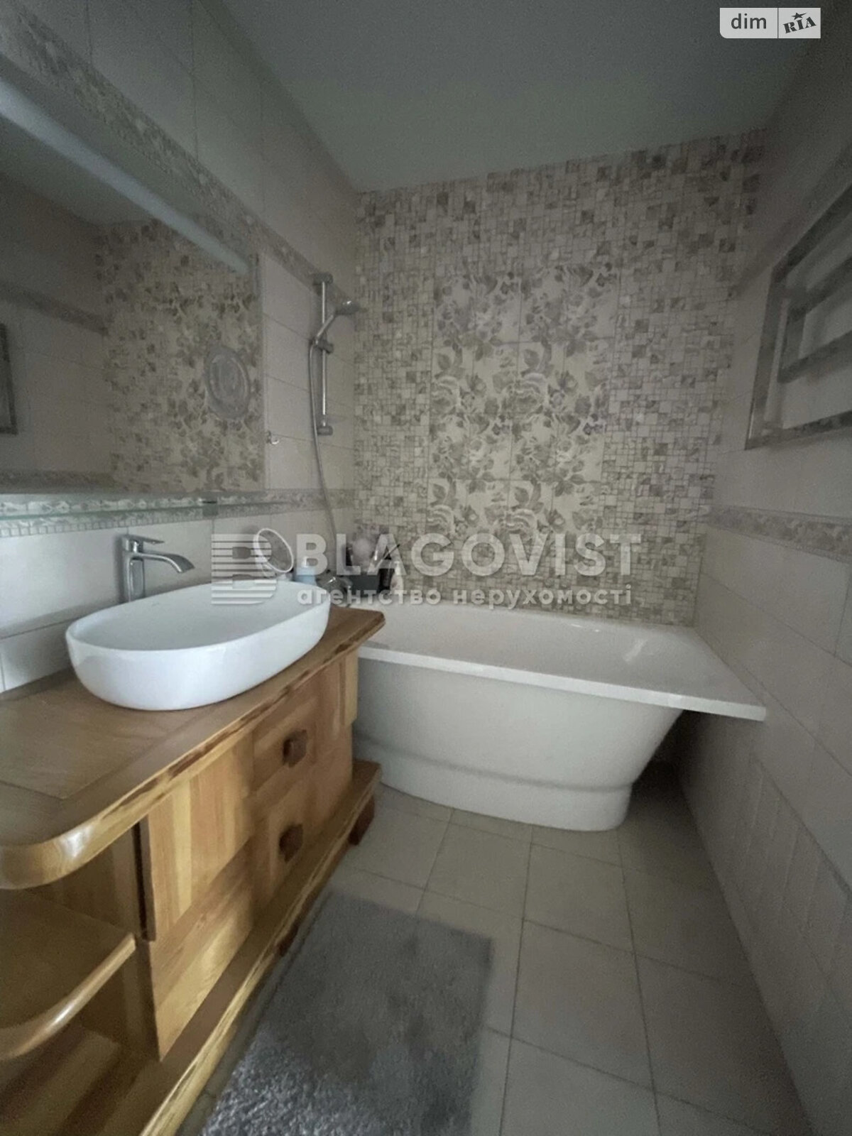 Продаж трикімнатної квартири в Києві, на вул. Богданівська 7В, район Солом'янка фото 1 Продаж трикімнатної квартири в Києві, на вул. Богданівська 7В, район Солом'янка фото 1