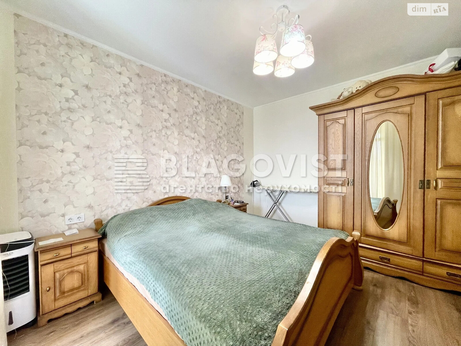 Продаж однокімнатної квартири в Києві, на вул. Богданівська 7Г, район Солом'янка фото 1 Продаж однокімнатної квартири в Києві, на вул. Богданівська 7Г, район Солом'янка фото 1