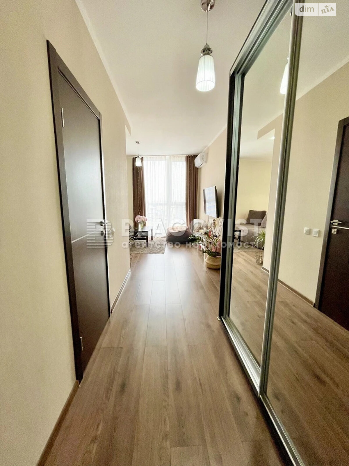 Продаж однокімнатної квартири в Києві, на вул. Богданівська 7Г, район Солом'янка фото 1 Продаж однокімнатної квартири в Києві, на вул. Богданівська 7Г, район Солом'янка фото 1