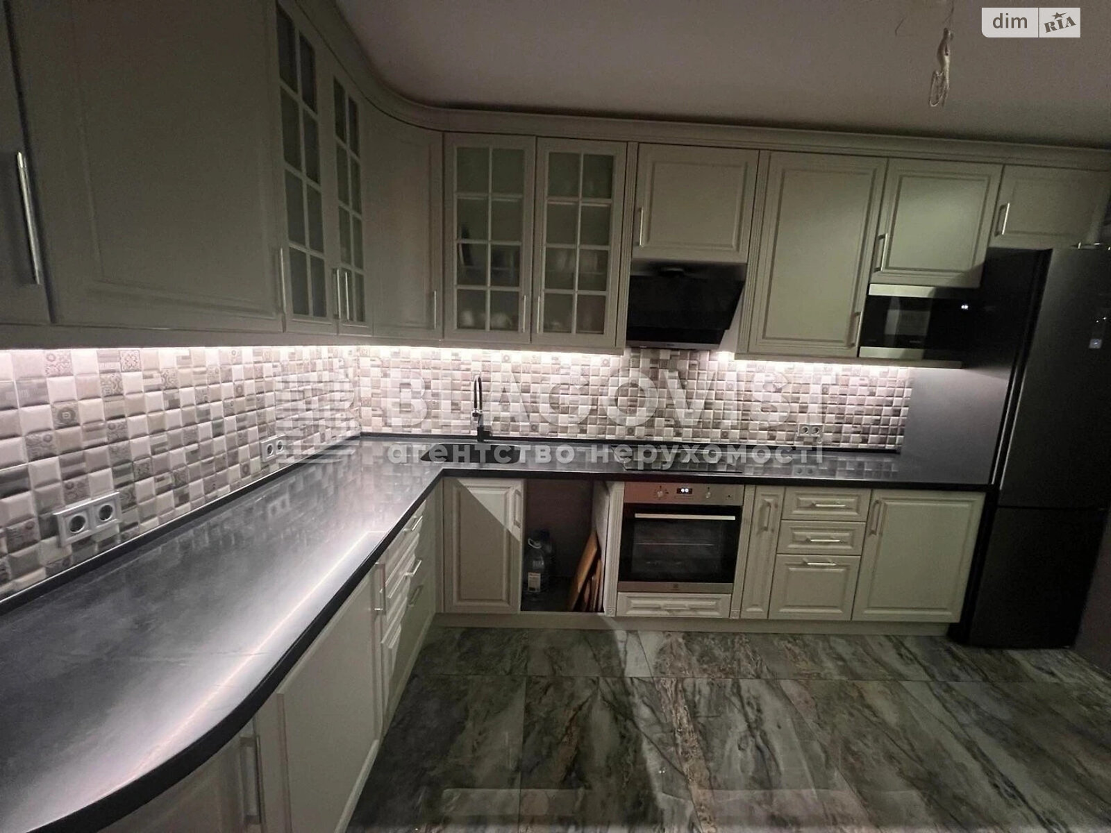 Продаж двокімнатної квартири в Києві, на вул. Богданівська 7Г, район Солом'янка фото 1