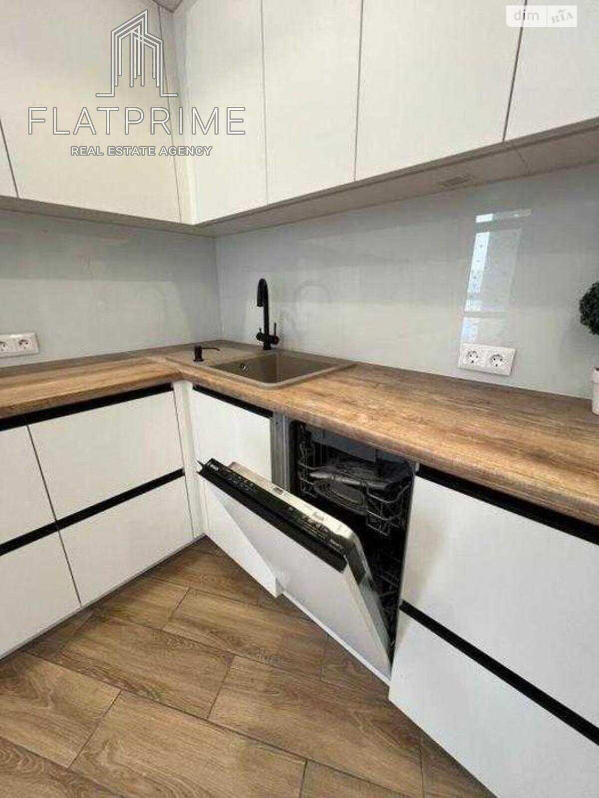 Продаж однокімнатної квартири в Києві, на вул. Богданівська 7Б, район Солом'янка фото 1 Продаж однокімнатної квартири в Києві, на вул. Богданівська 7Б, район Солом'янка фото 1