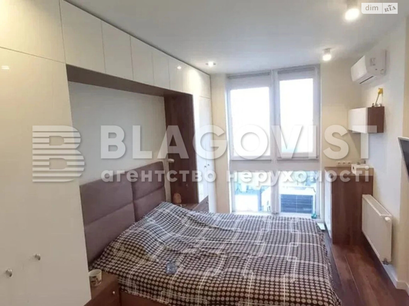 Продаж двокімнатної квартири в Києві, на вул. Богданівська 7В, район Солом'янка фото 1 Продаж двокімнатної квартири в Києві, на вул. Богданівська 7В, район Солом'янка фото 1