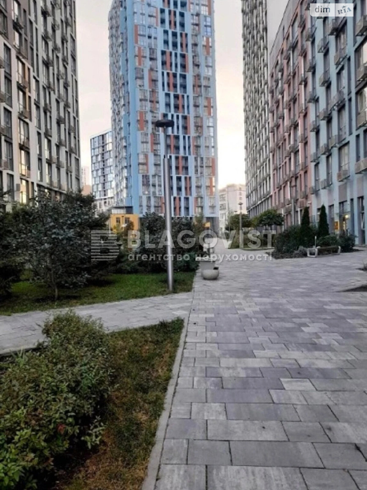 Продаж двокімнатної квартири в Києві, на вул. Богданівська 7В, район Солом'янка фото 1 Продаж двокімнатної квартири в Києві, на вул. Богданівська 7В, район Солом'янка фото 1