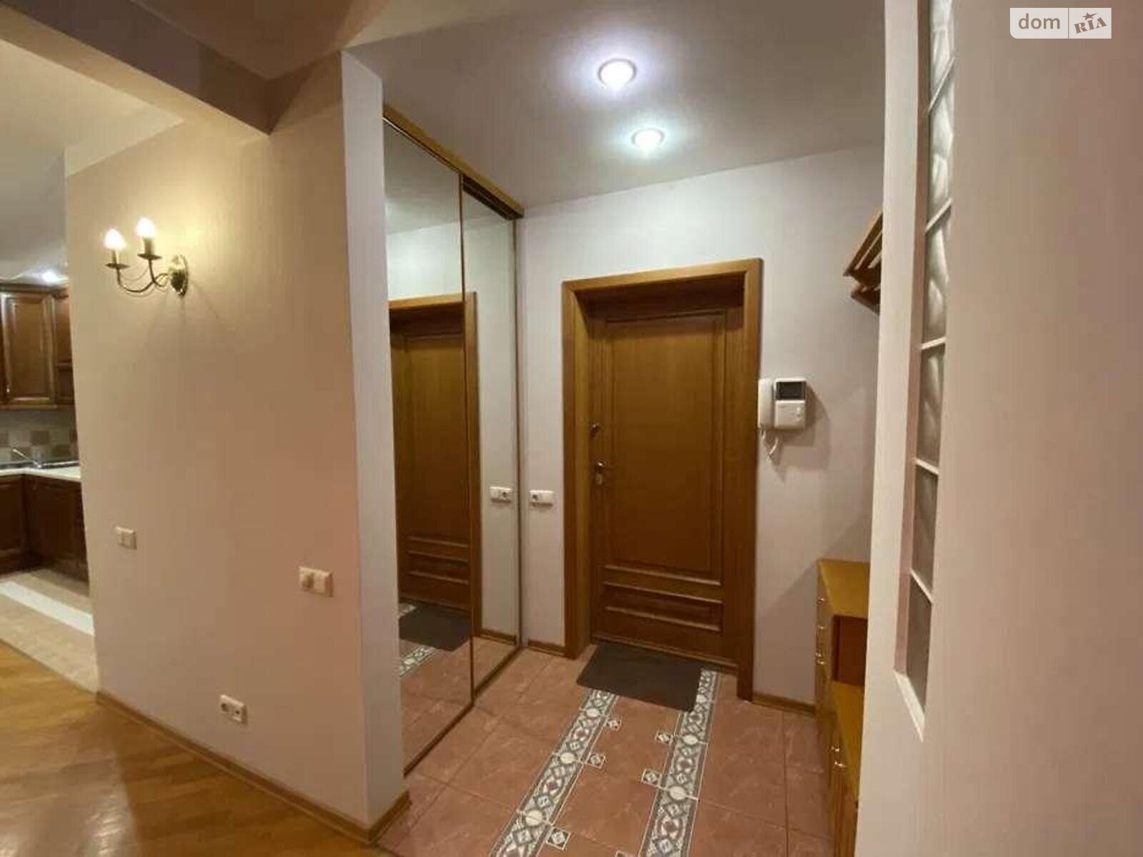 Продажа трехкомнатной квартиры в Киеве, на ул. Мокрая 3, район Соломянка фото 1