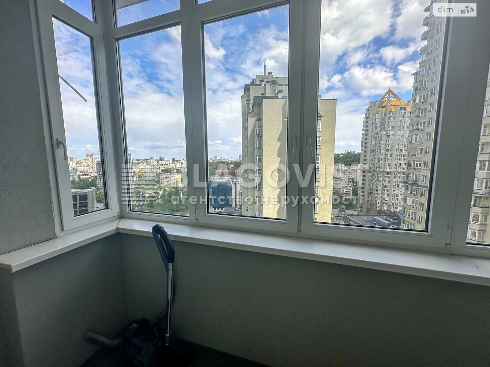 Продажа однокомнатной квартиры в Киеве, на ул. Генерала Шаповала 2, район Соломянка фото 1 Продажа однокомнатной квартиры в Киеве, на ул. Генерала Шаповала 2, район Соломянка фото 1