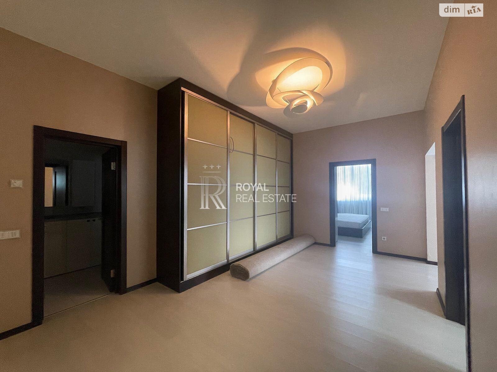 Продажа трехкомнатной квартиры в Киеве, на ул. Генерала Шаповала 2, район Соломянка фото 1