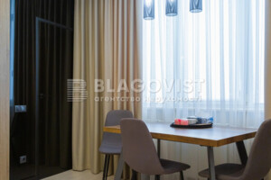 Продажа трехкомнатной квартиры в Киеве, на ул. Генерала Шаповала 2, район Соломянка фото 2