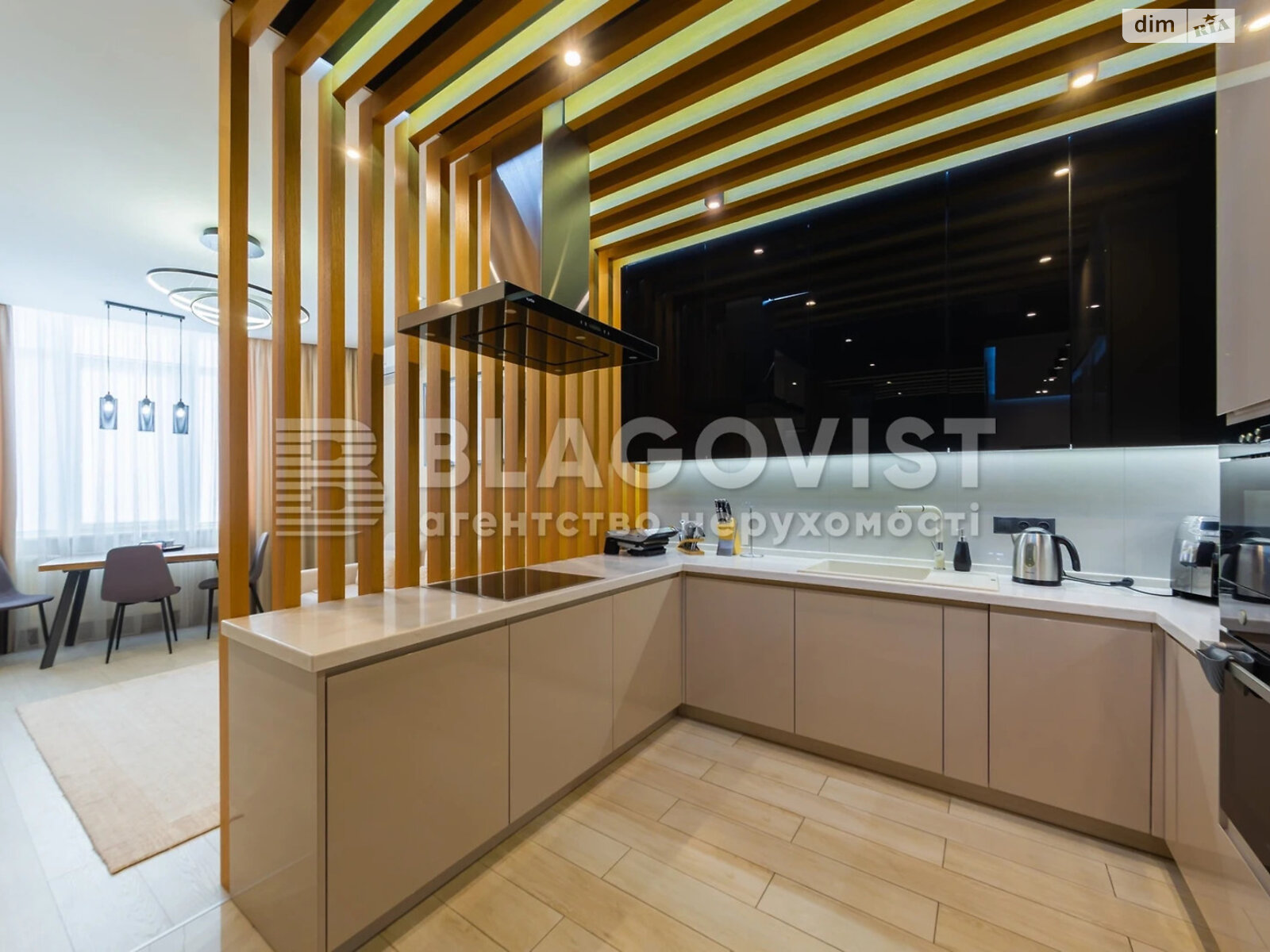 Продажа трехкомнатной квартиры в Киеве, на ул. Генерала Шаповала 2, район Соломянка фото 1