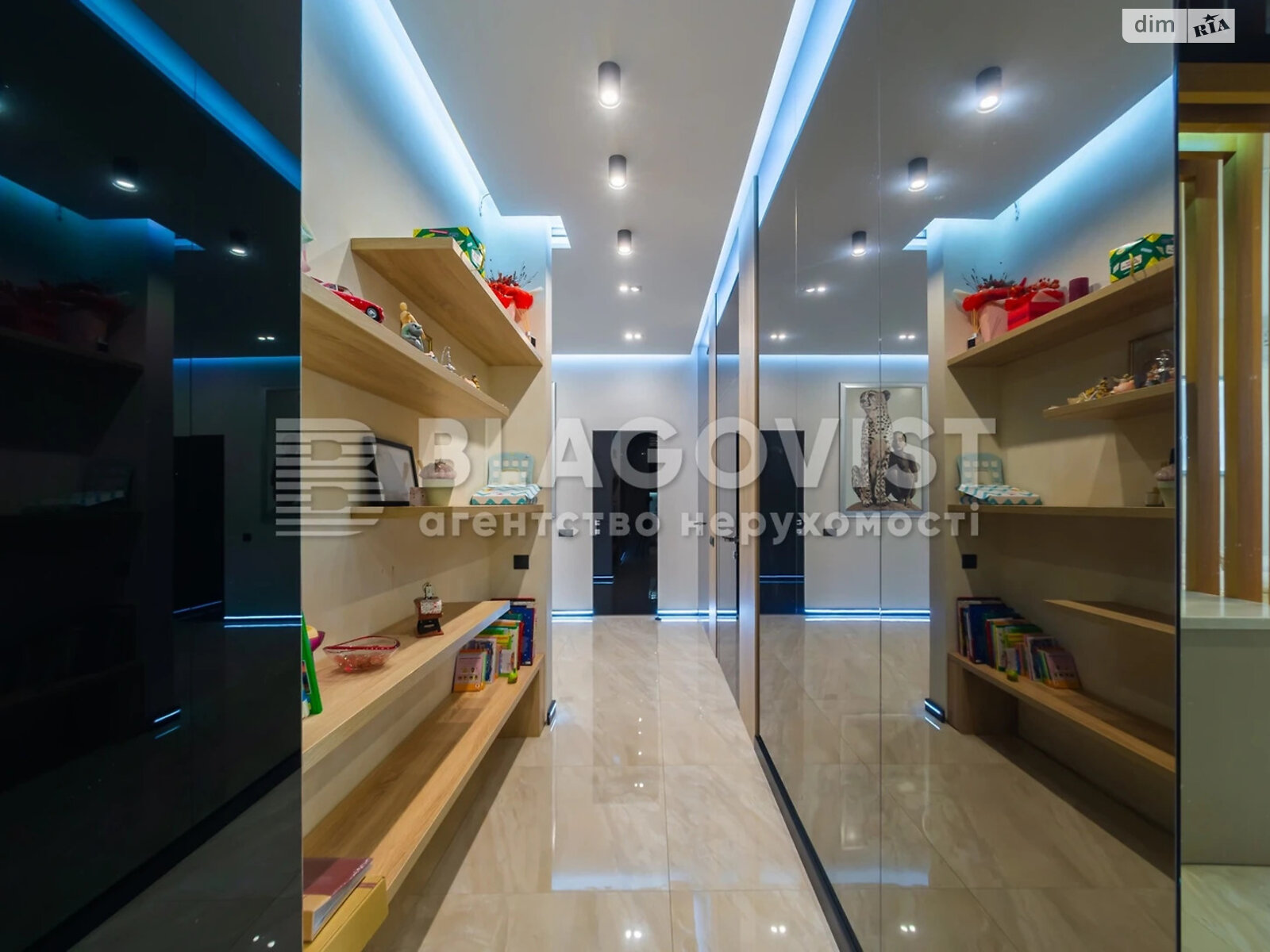 Продажа трехкомнатной квартиры в Киеве, на ул. Генерала Шаповала 2, район Соломянка фото 1