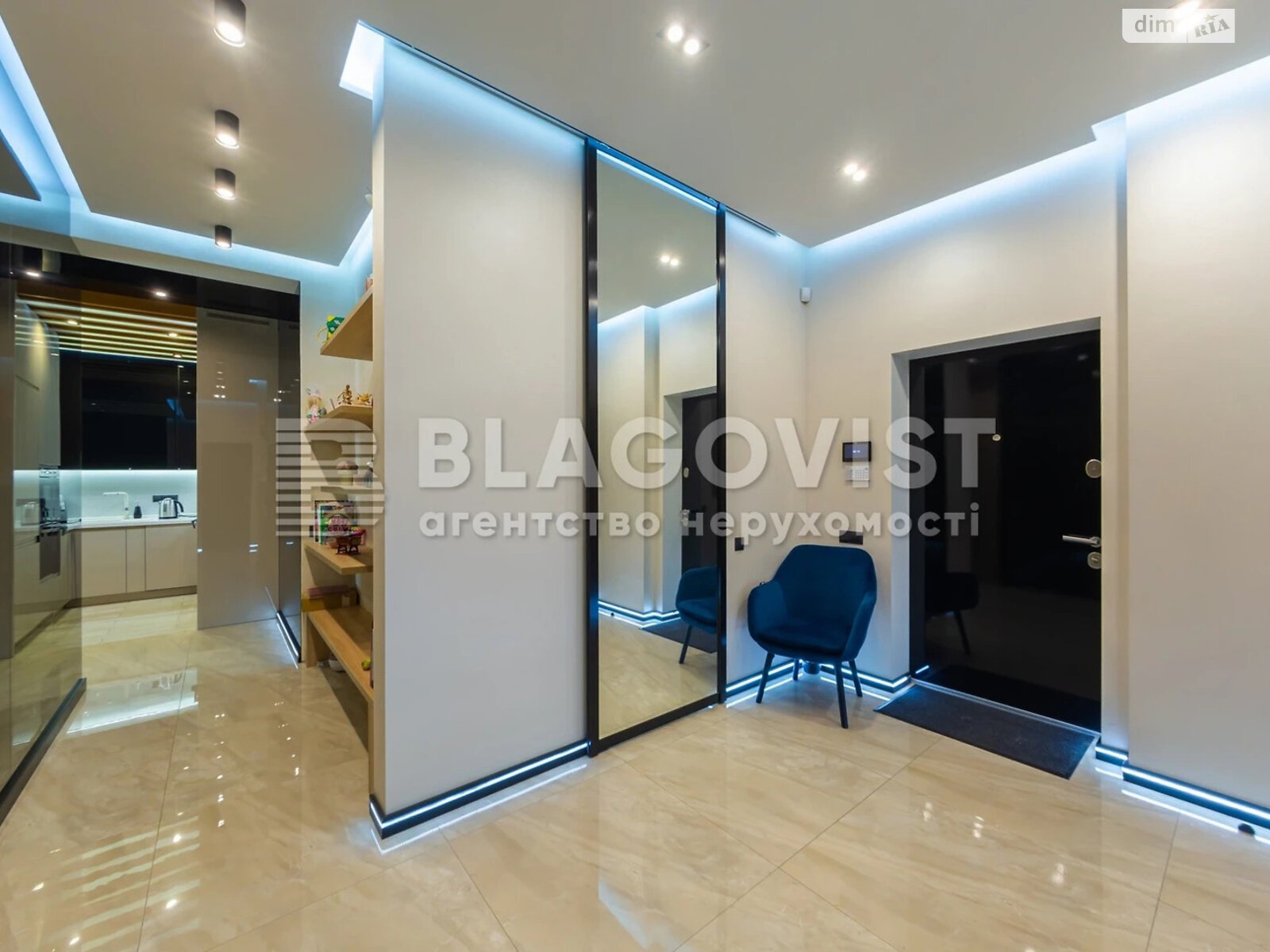 Продажа трехкомнатной квартиры в Киеве, на ул. Генерала Шаповала 2, район Соломянка фото 1