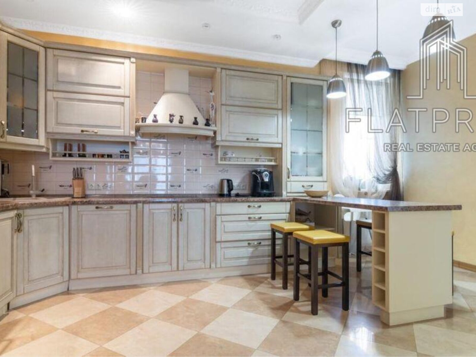 Продажа трехкомнатной квартиры в Киеве, на ул. Генерала Шаповала 2, район Соломянка фото 1