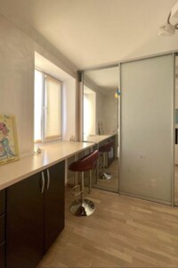 Продаж трикімнатної квартири в Києві, на вул. Карела Чапека 2, район Солом'янка фото 2