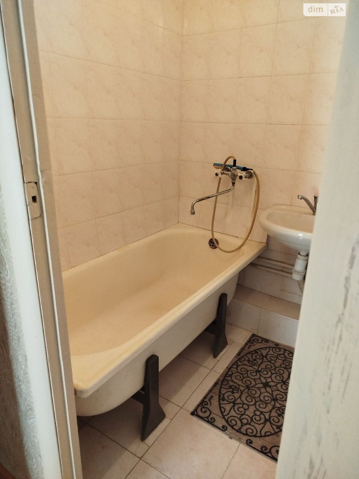 Продажа трехкомнатной квартиры в Киеве, на ул. Митрополита Василия Липковского 5, район Соломянка фото 1 Продажа трехкомнатной квартиры в Киеве, на ул. Митрополита Василия Липковского 5, район Соломянка фото 1