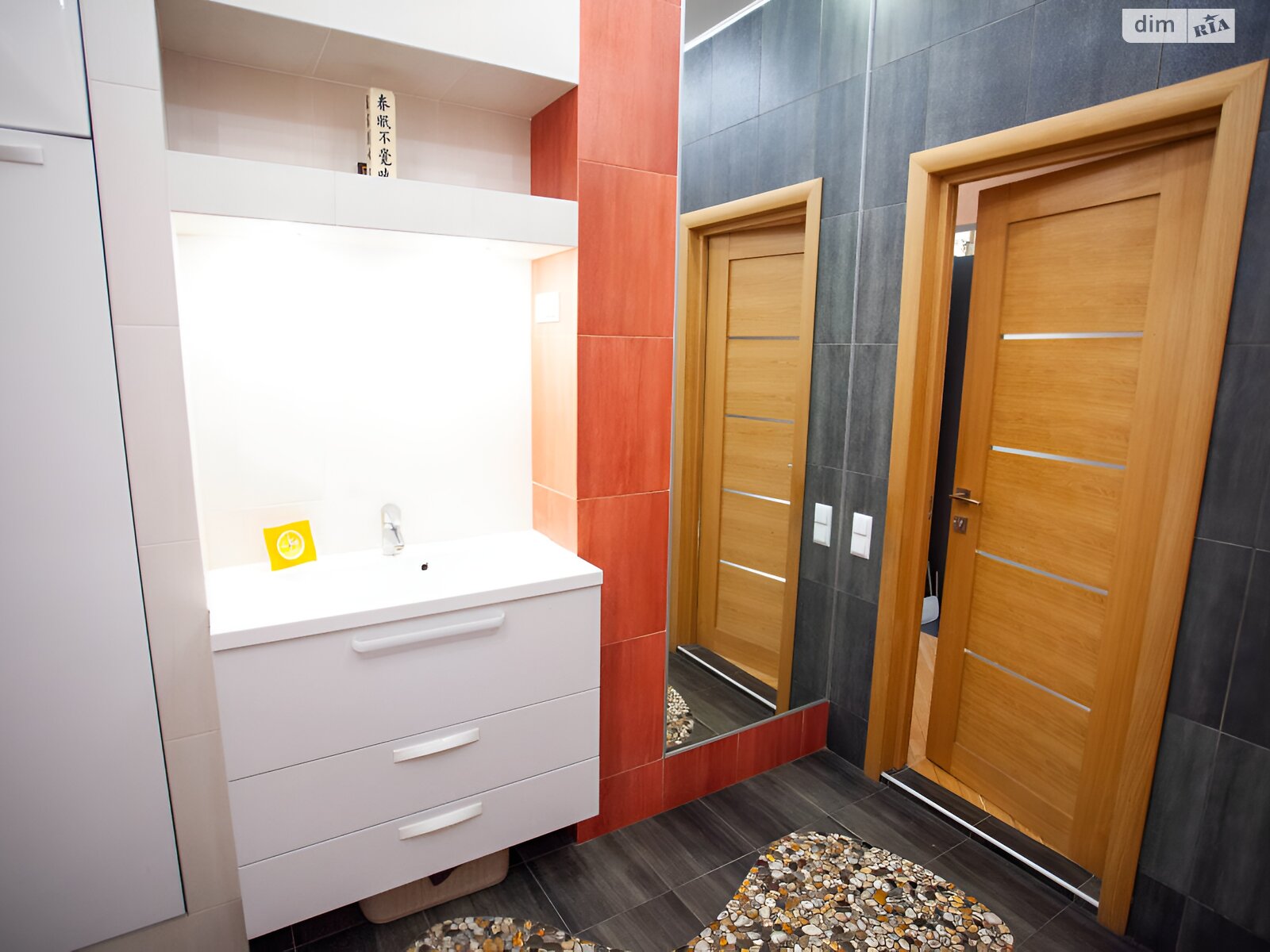 Продажа трехкомнатной квартиры в Киеве, на ул. Мокрая 18, район Соломянка фото 1 Продажа трехкомнатной квартиры в Киеве, на ул. Мокрая 18, район Соломянка фото 1
