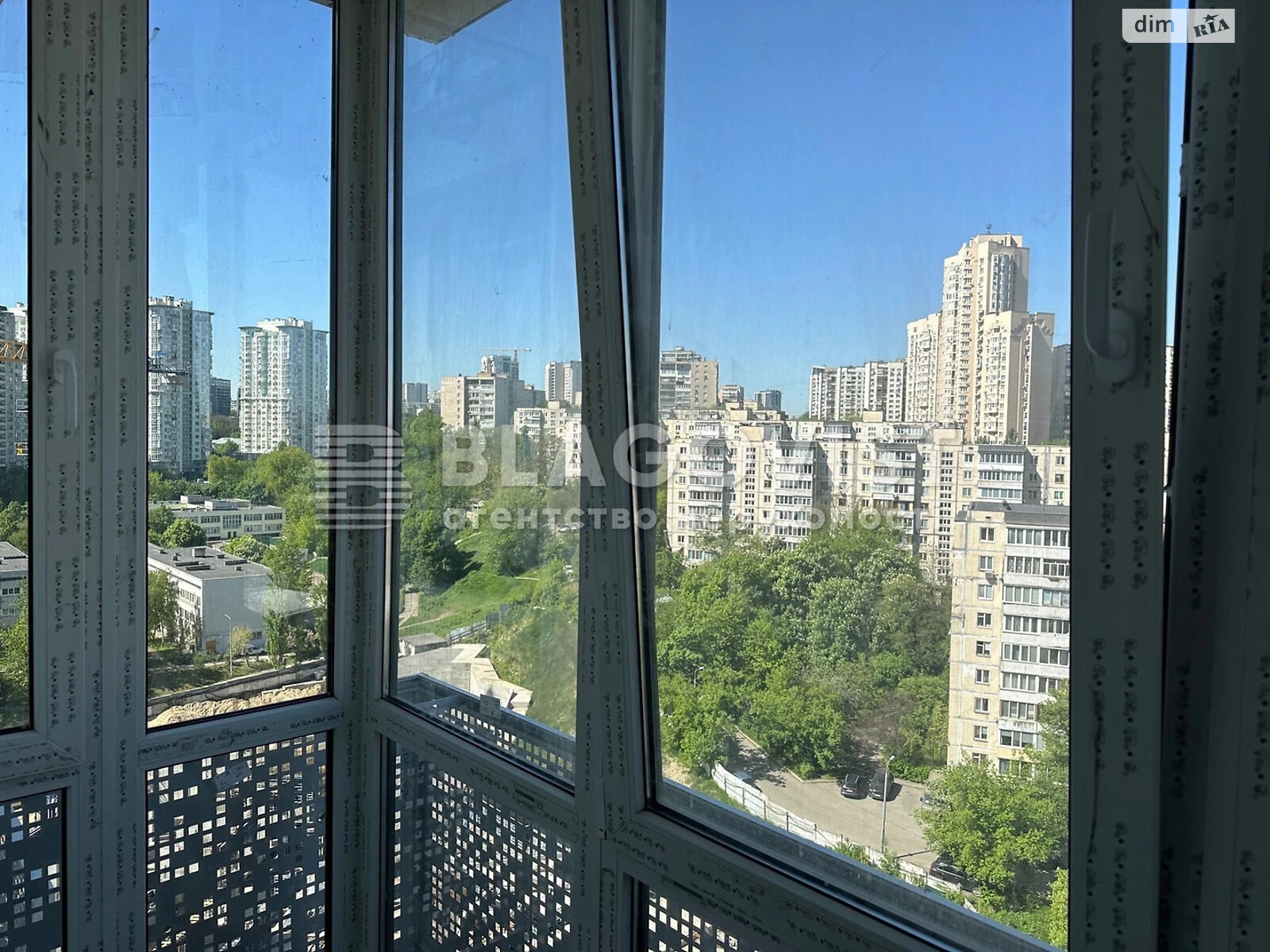 Продажа однокомнатной квартиры в Киеве, на ул. Мокрая 8-10, район Соломянка фото 1 Продажа однокомнатной квартиры в Киеве, на ул. Мокрая 8-10, район Соломянка фото 1