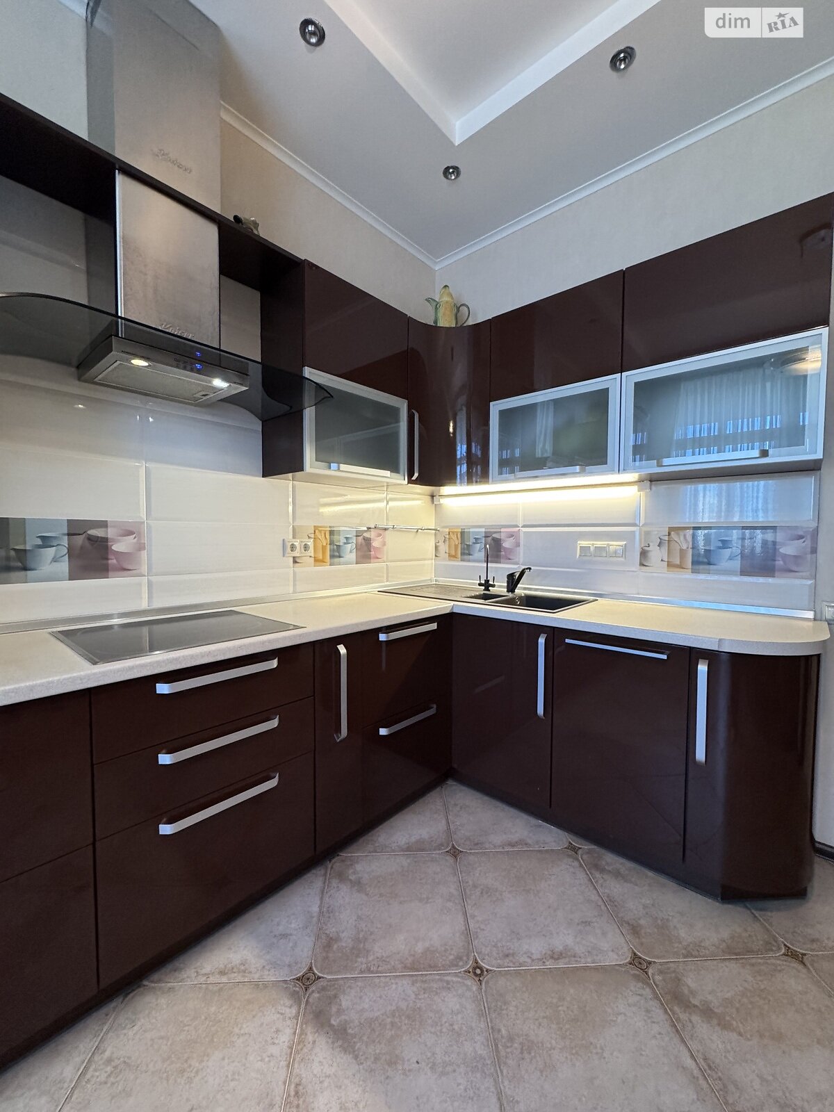 Продаж трикімнатної квартири в Києві, на вул. Мокра 16, район Солом'янка фото 1 Продаж трикімнатної квартири в Києві, на вул. Мокра 16, район Солом'янка фото 1