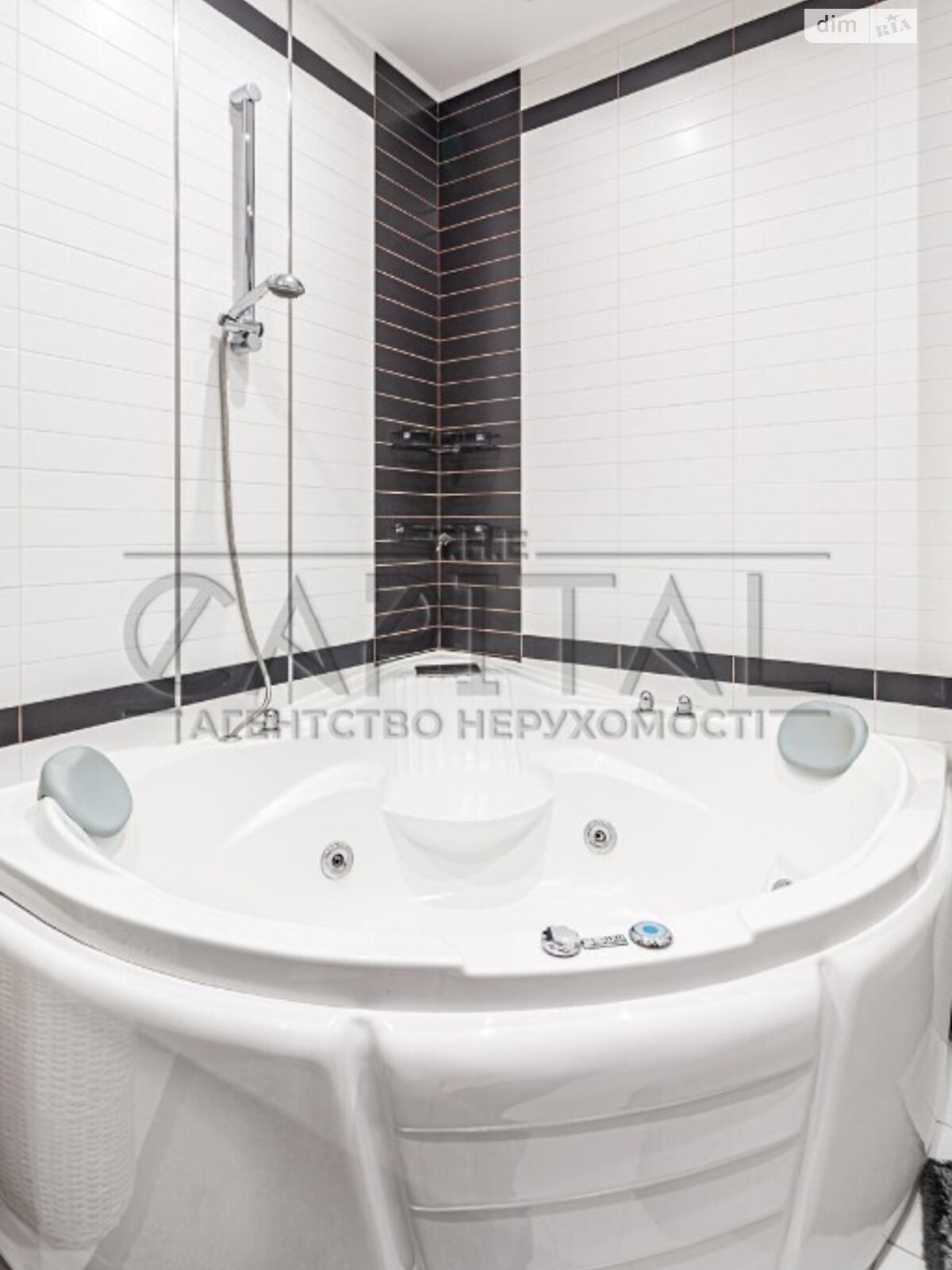 Продаж трикімнатної квартири в Києві, на вул. Миколи Амосова, район Солом'янка фото 1 Продаж трикімнатної квартири в Києві, на вул. Миколи Амосова, район Солом'янка фото 1