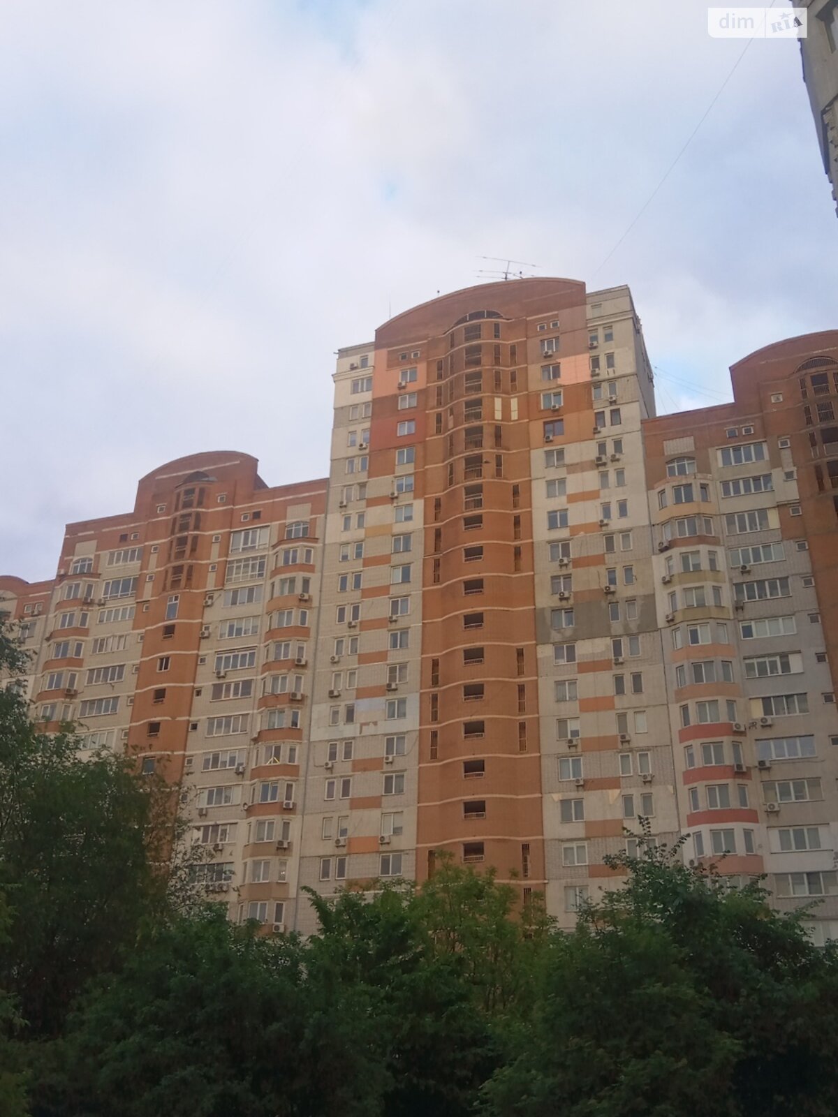 Продажа трехкомнатной квартиры в Киеве, на ул. Николая Амосова 4, район Соломянка фото 1