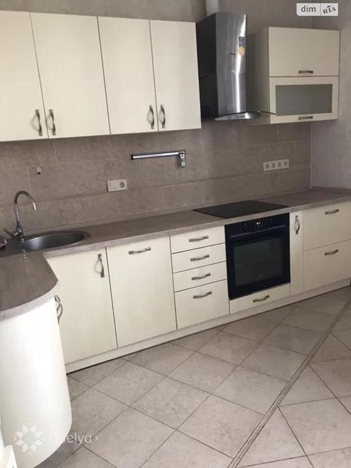 Продажа двухкомнатной квартиры в Киеве, на ул. Патриарха Мстислава Скрипника 40, район Соломянка фото 1 Продажа двухкомнатной квартиры в Киеве, на ул. Патриарха Мстислава Скрипника 40, район Соломянка фото 1