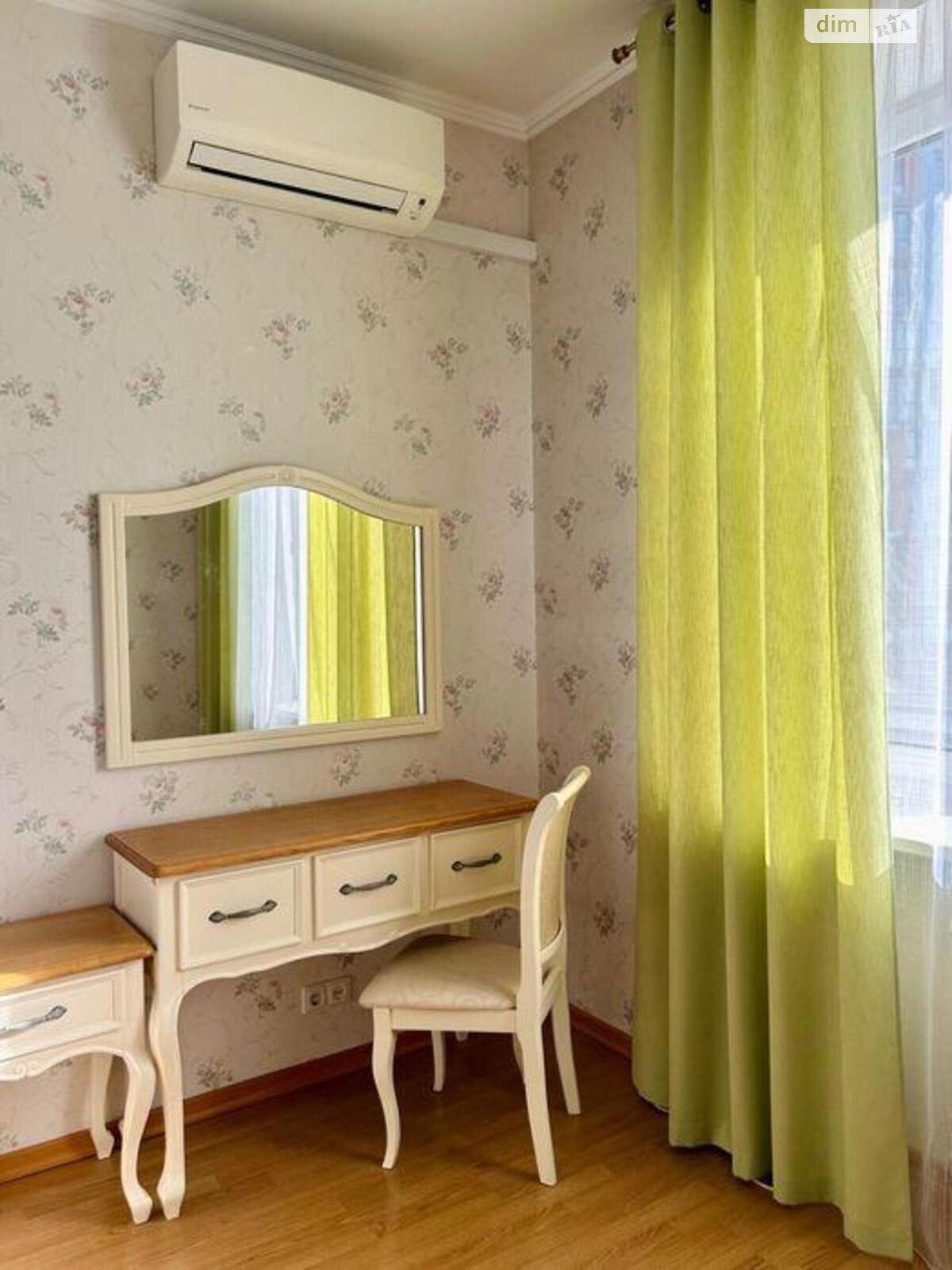 Продаж трикімнатної квартири в Києві, на вул. Шовкуненка 8/20, район Солом'янка фото 1 Продаж трикімнатної квартири в Києві, на вул. Шовкуненка 8/20, район Солом'янка фото 1