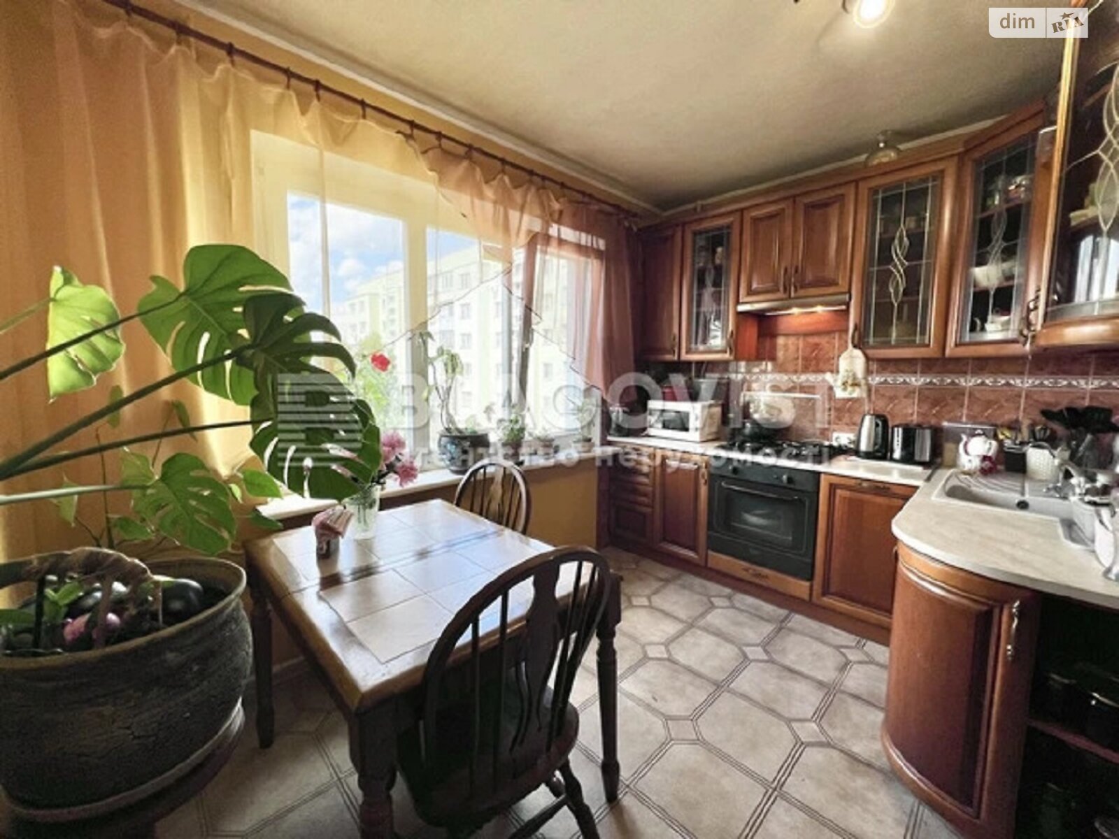 Продажа трехкомнатной квартиры в Киеве, на ул. Соломенская 4/2, район Соломянка фото 1 Продажа трехкомнатной квартиры в Киеве, на ул. Соломенская 4/2, район Соломянка фото 1
