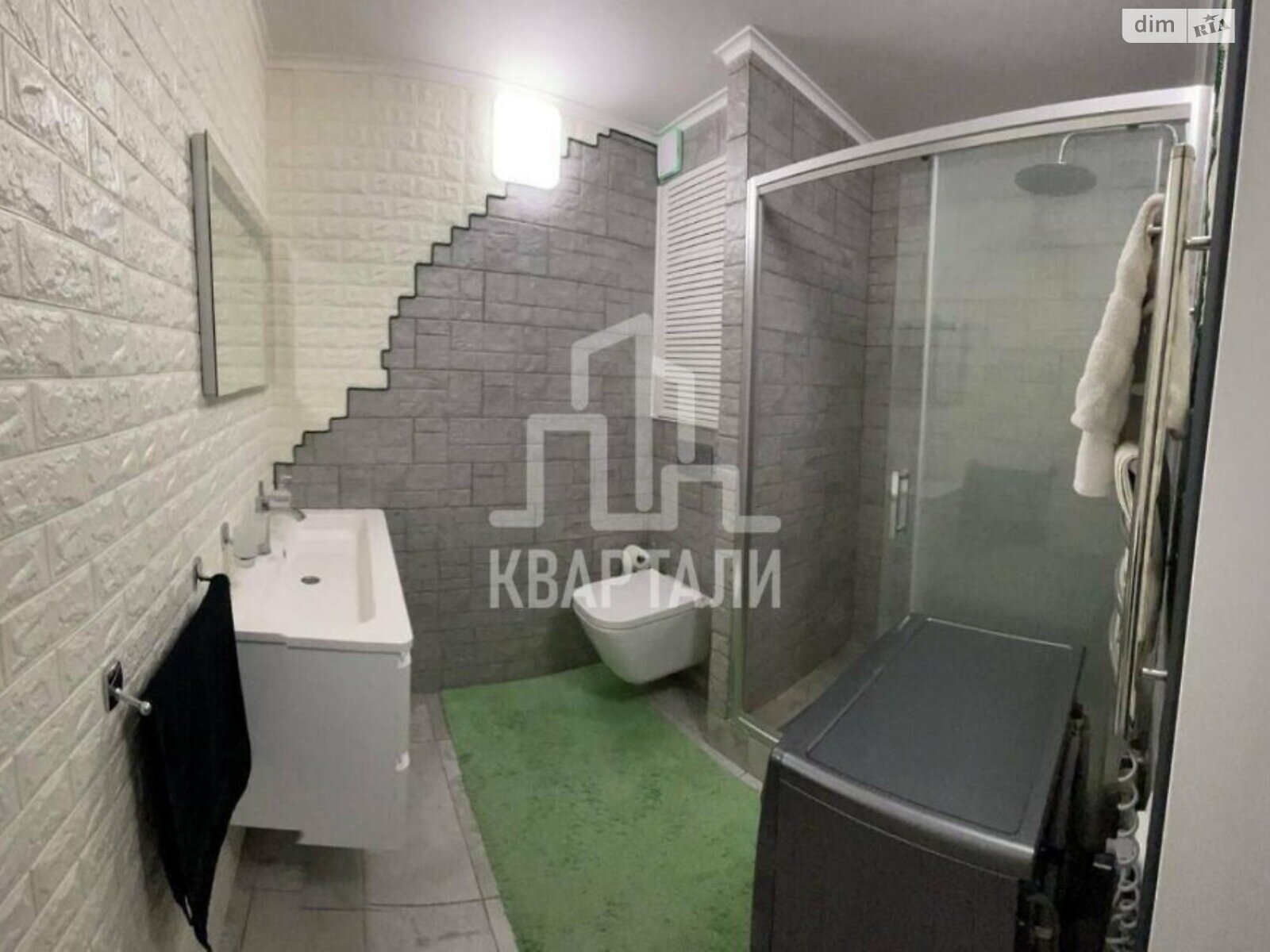 Продаж трикімнатної квартири в Києві, на вул. Стадіонна 14, район Солом'янка фото 1