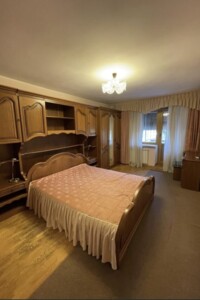 Продаж трикімнатної квартири в Києві, на вул. Тополева 4-8, район Солом'янка фото 2