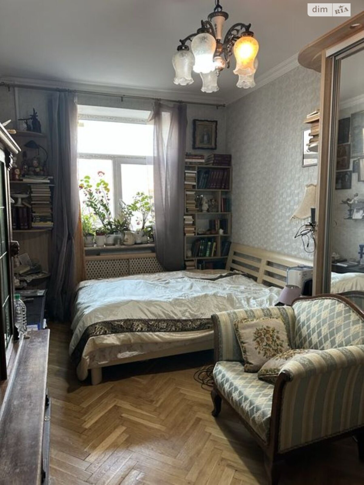 Продажа трехкомнатной квартиры в Киеве, на просп. Воздушных Сил 25, район Соломянка фото 1