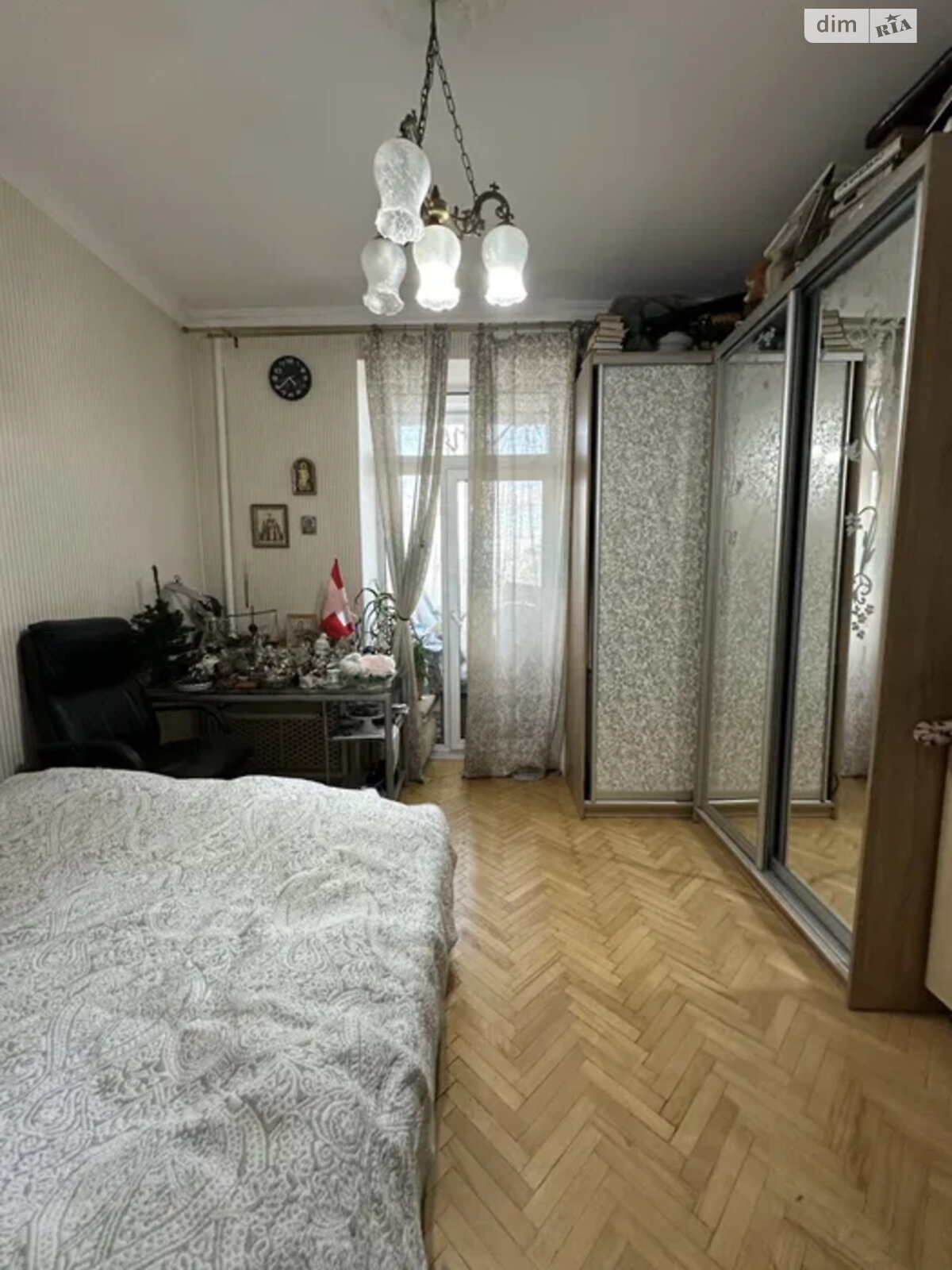 Продажа трехкомнатной квартиры в Киеве, на просп. Воздушных Сил 25, район Соломянка фото 1