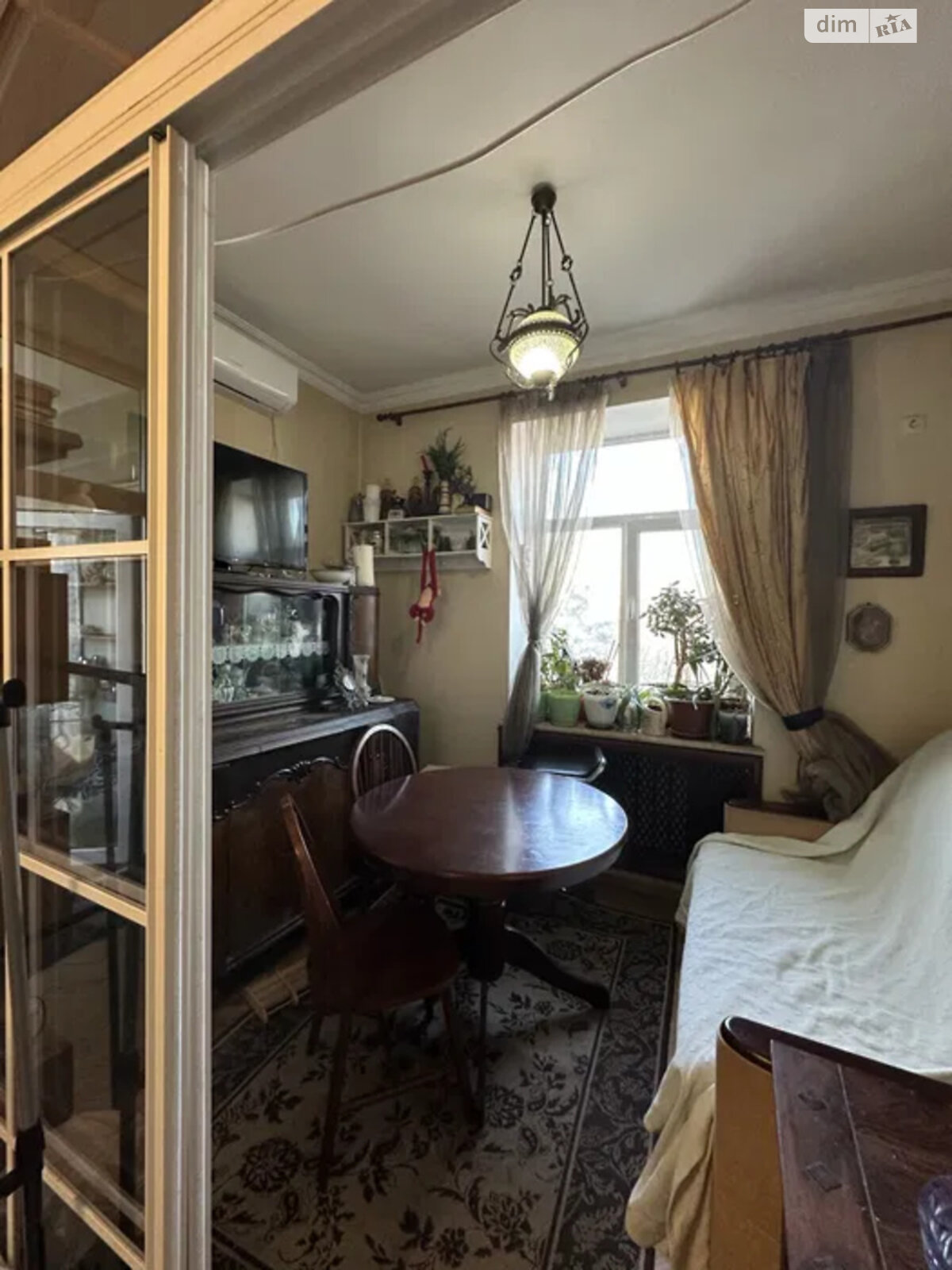 Продажа трехкомнатной квартиры в Киеве, на просп. Воздушных Сил 25, район Соломянка фото 1