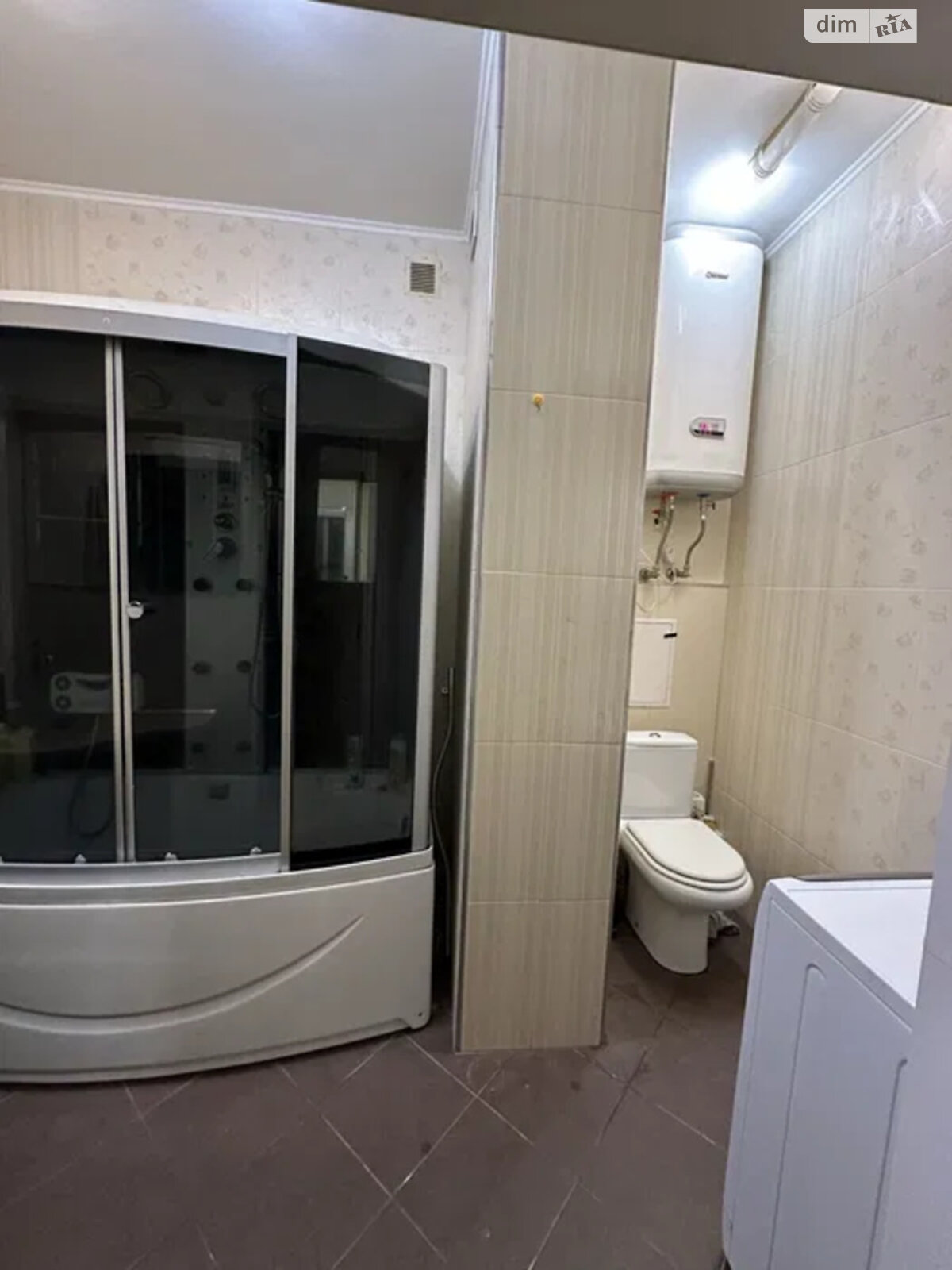 Продажа трехкомнатной квартиры в Киеве, на просп. Воздушных Сил 25, район Соломянка фото 1