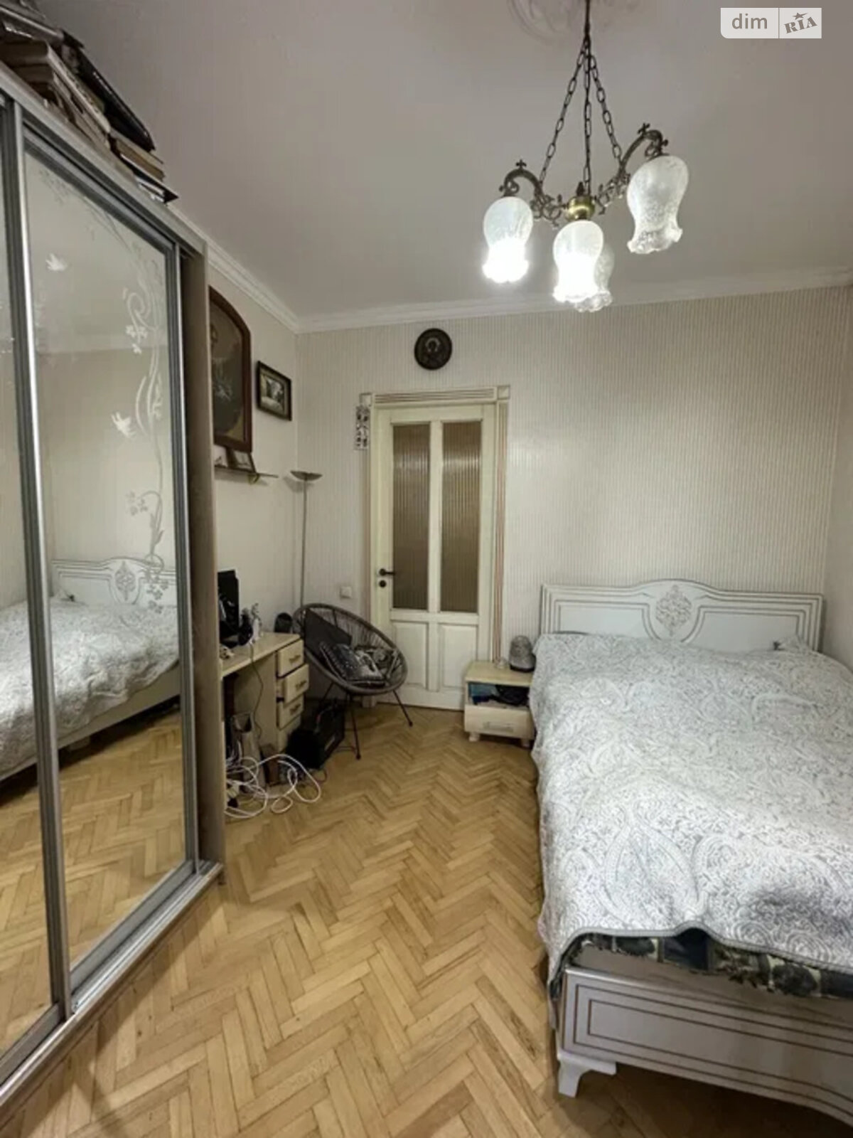 Продажа трехкомнатной квартиры в Киеве, на просп. Воздушных Сил 25, район Соломянка фото 1