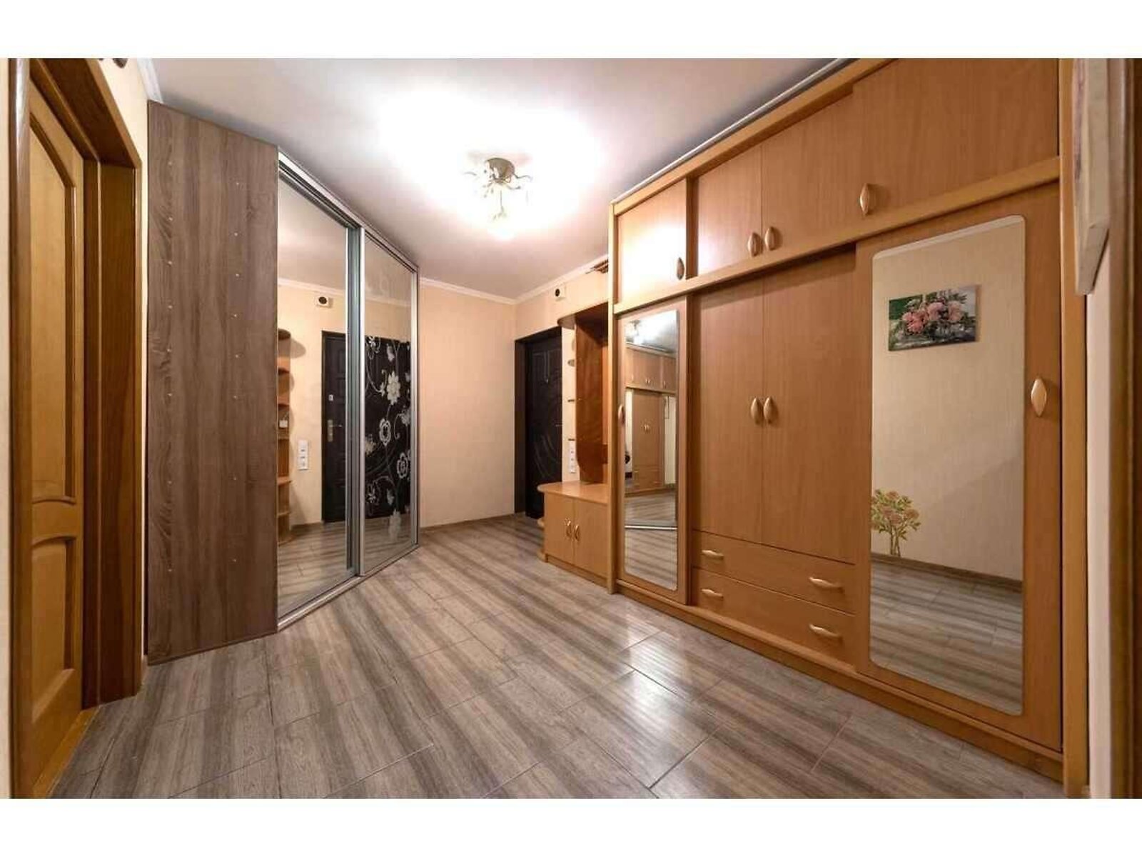 Продаж трикімнатної квартири в Києві, на вул. Георгія Тороповського 47, район Соцмісто фото 1 Продаж трикімнатної квартири в Києві, на вул. Георгія Тороповського 47, район Соцмісто фото 1