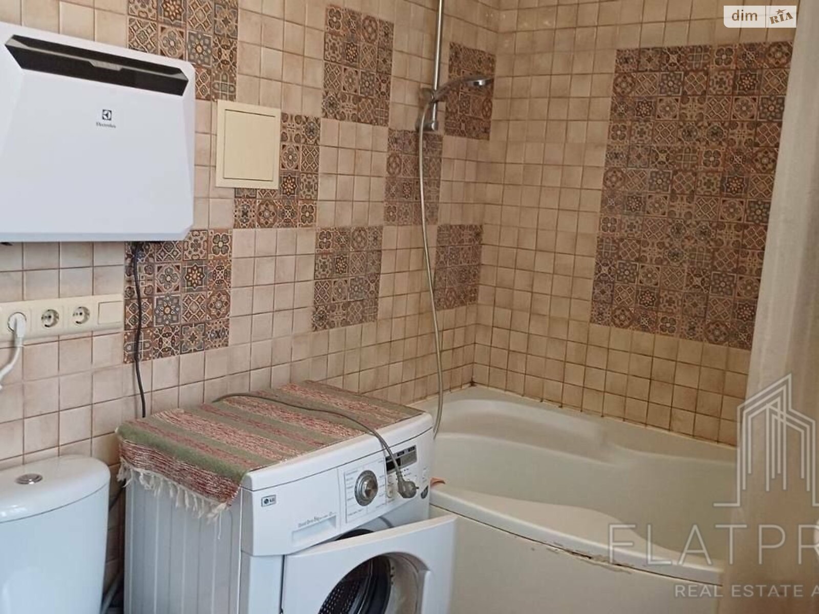 Продаж трикімнатної квартири в Києві, на вул. Краківська 5, район Соцмісто фото 1 Продаж трикімнатної квартири в Києві, на вул. Краківська 5, район Соцмісто фото 1