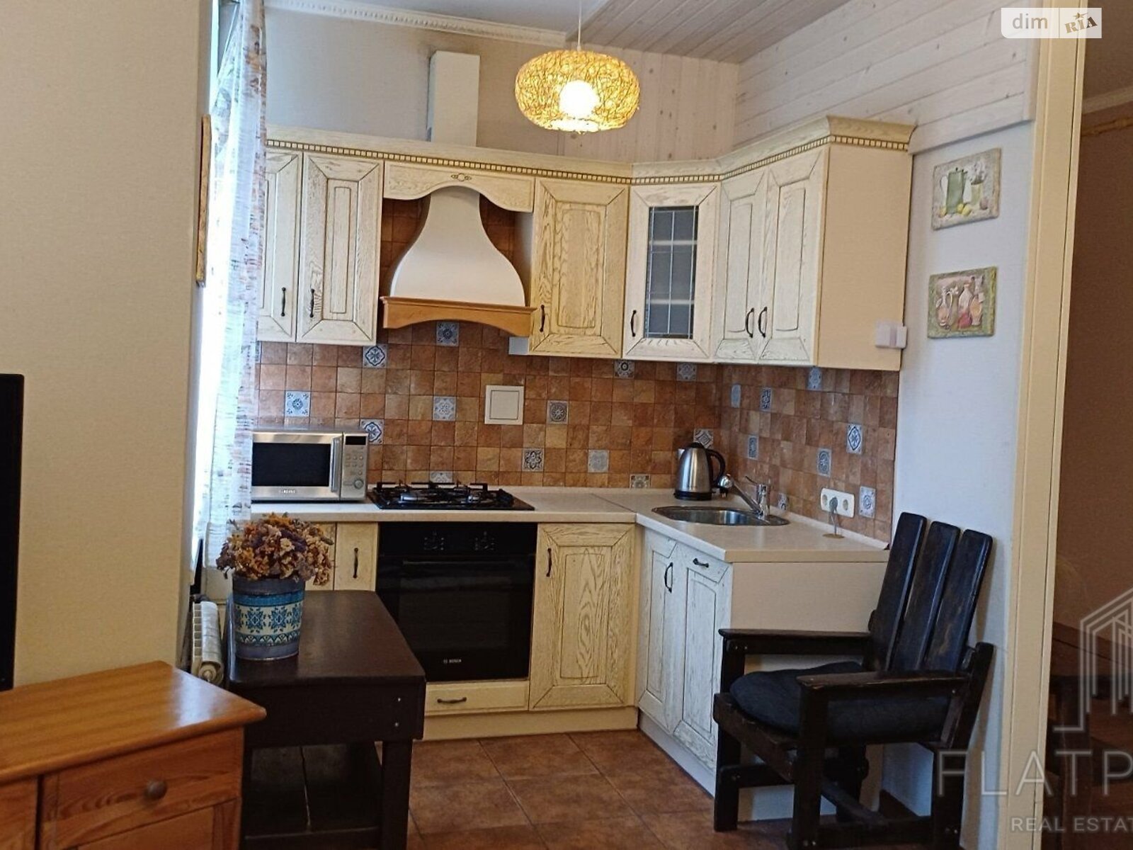 Продаж трикімнатної квартири в Києві, на вул. Краківська 5, район Соцмісто фото 1 Продаж трикімнатної квартири в Києві, на вул. Краківська 5, район Соцмісто фото 1