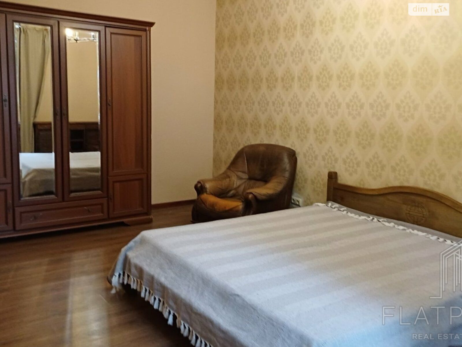 Продаж трикімнатної квартири в Києві, на вул. Краківська 5, район Соцмісто фото 1 Продаж трикімнатної квартири в Києві, на вул. Краківська 5, район Соцмісто фото 1