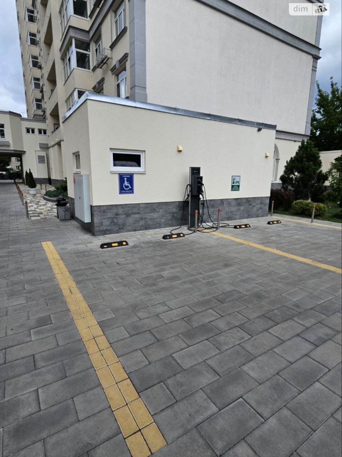 Продажа трехкомнатной квартиры в Киеве, на ул. Краковская 4Б, район Соцгород фото 1 Продажа трехкомнатной квартиры в Киеве, на ул. Краковская 4Б, район Соцгород фото 1